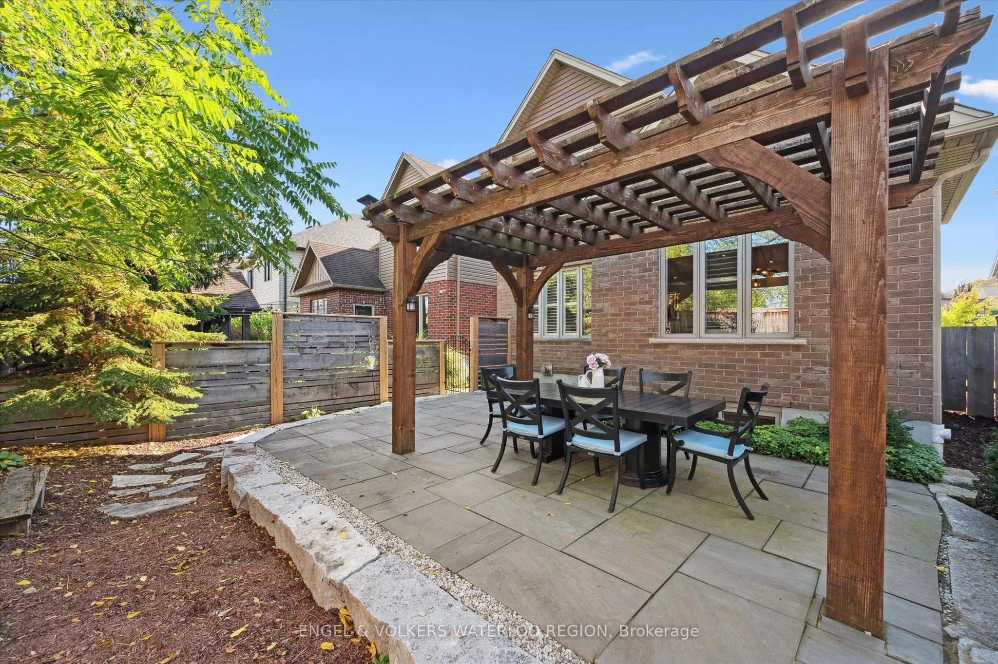 928 Pioneer Grove Court