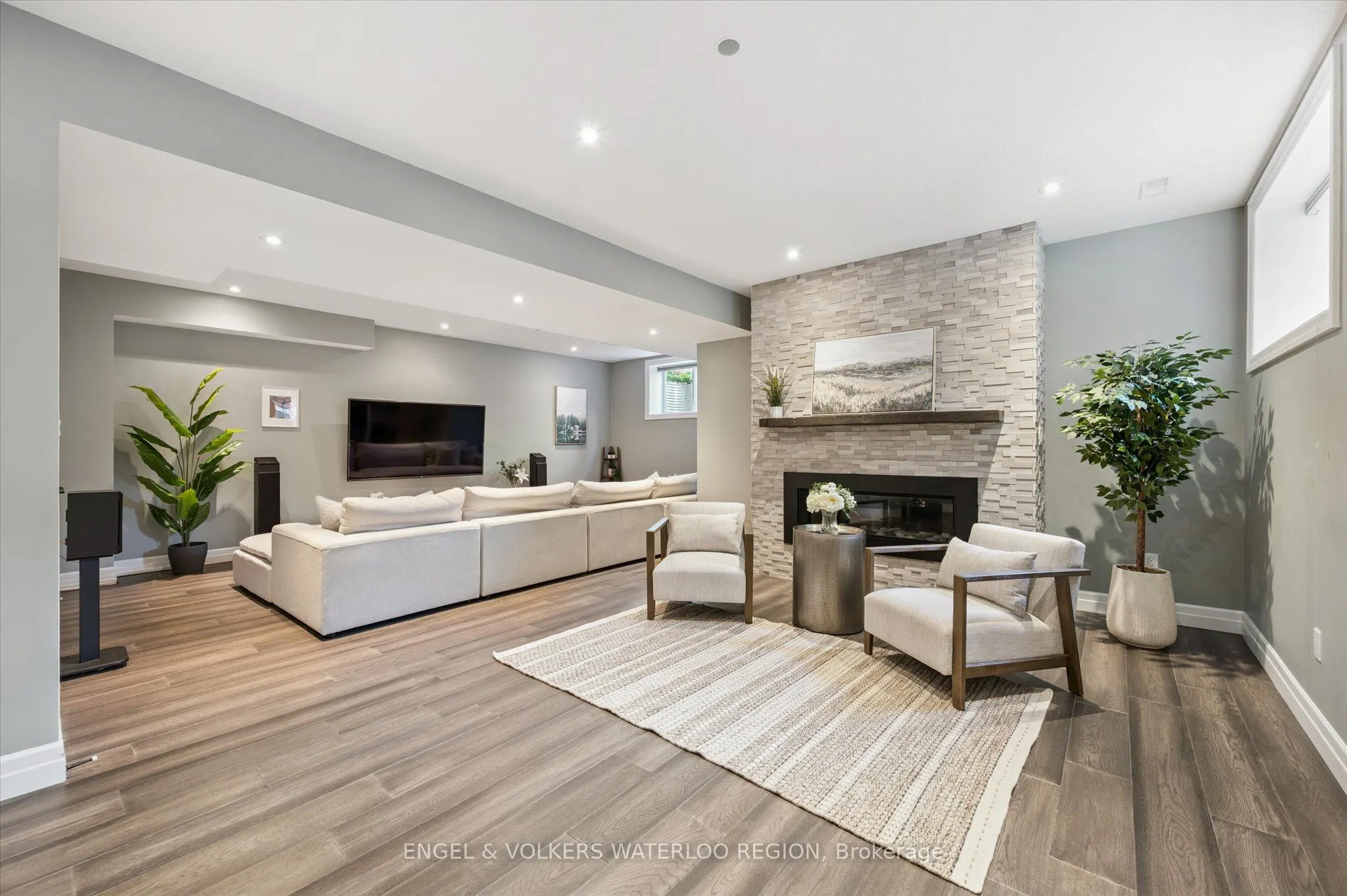 928 Pioneer Grove Court