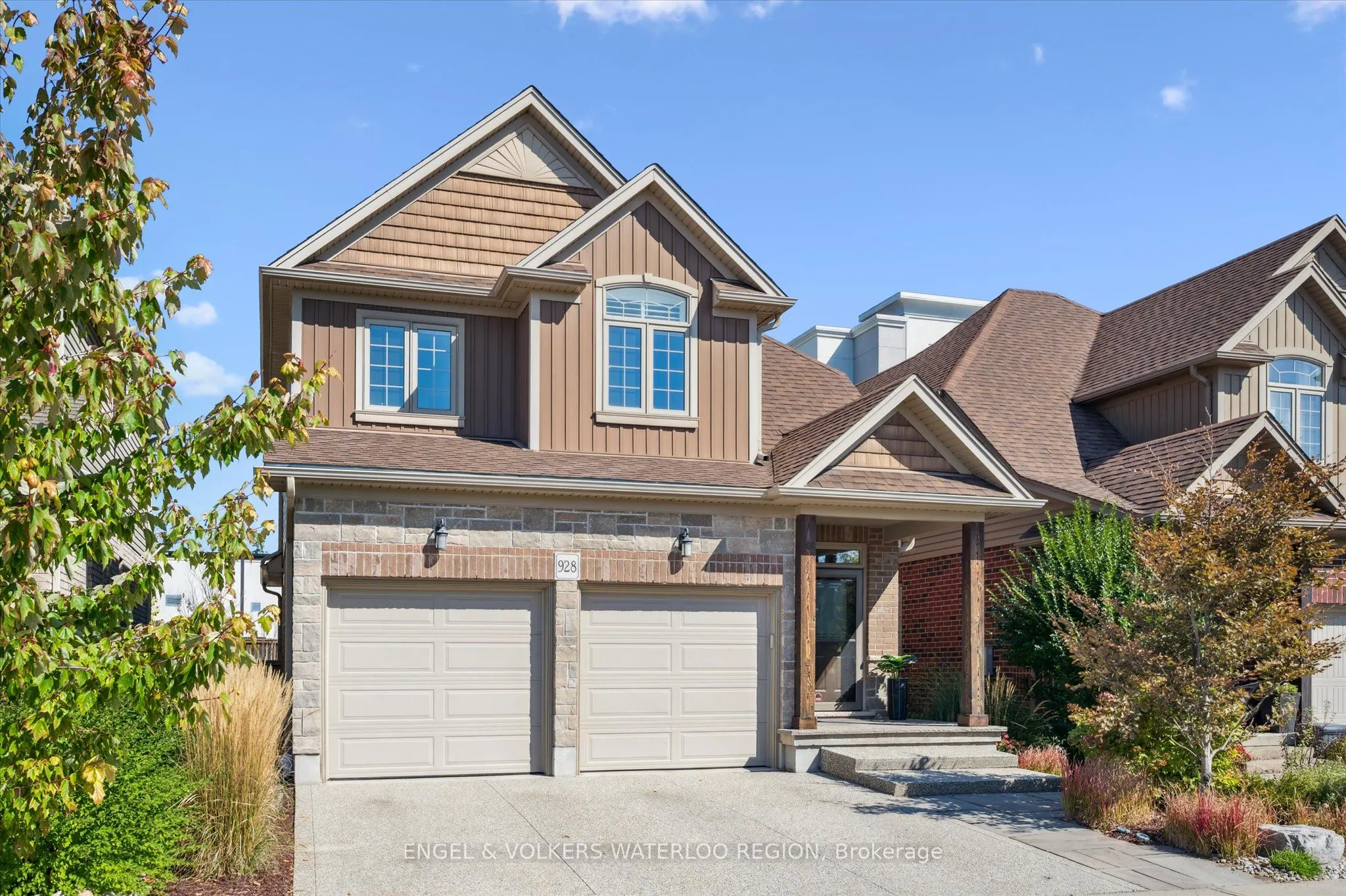 928 Pioneer Grove Court