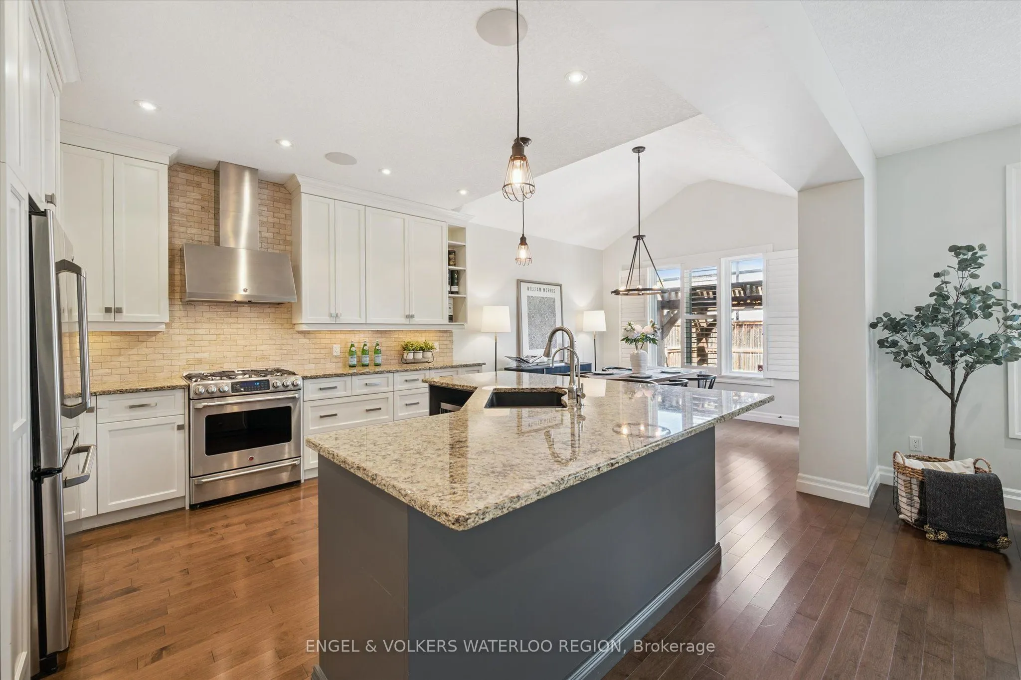 928 Pioneer Grove Court