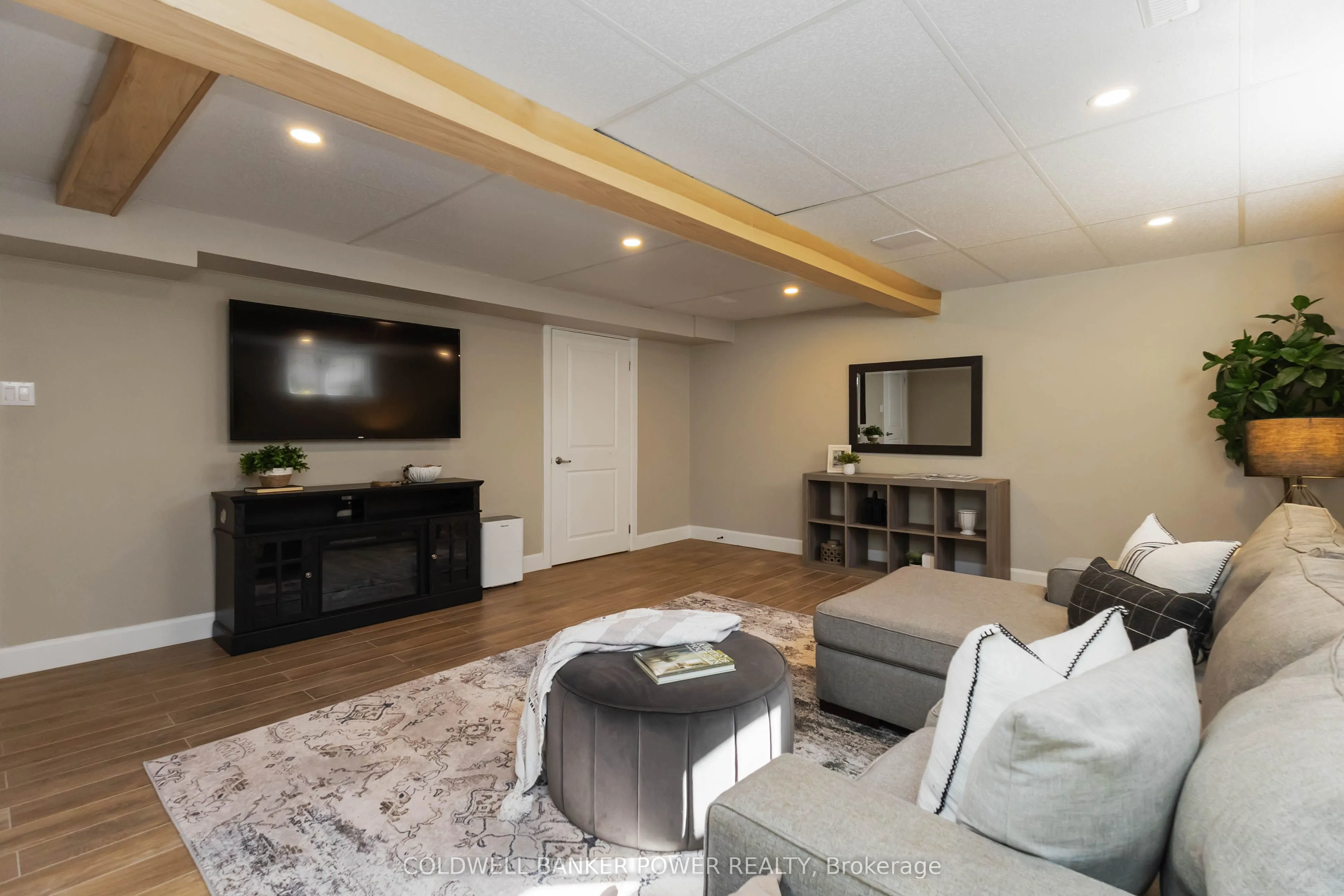 145 Elworthy Avenue
