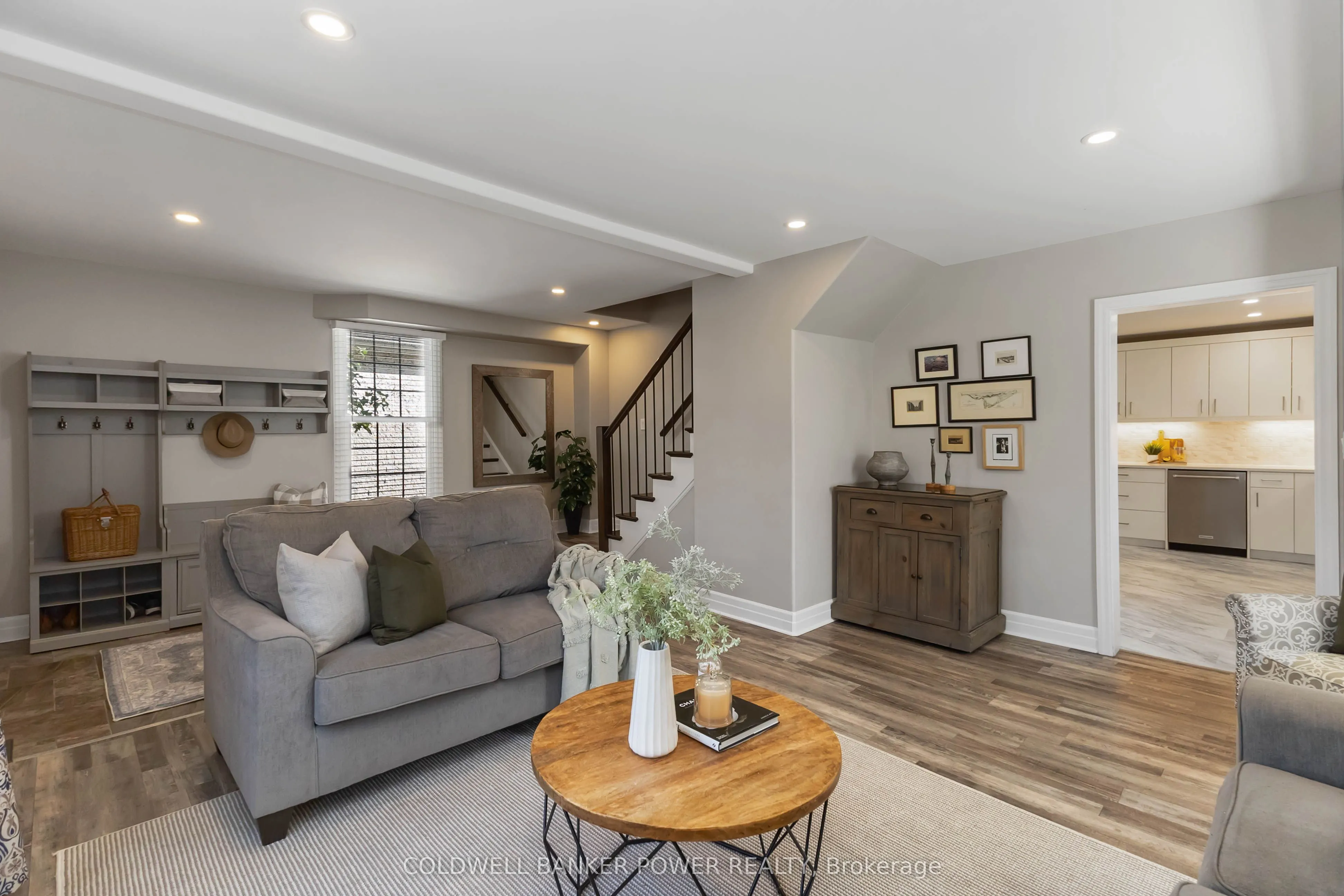 145 Elworthy Avenue