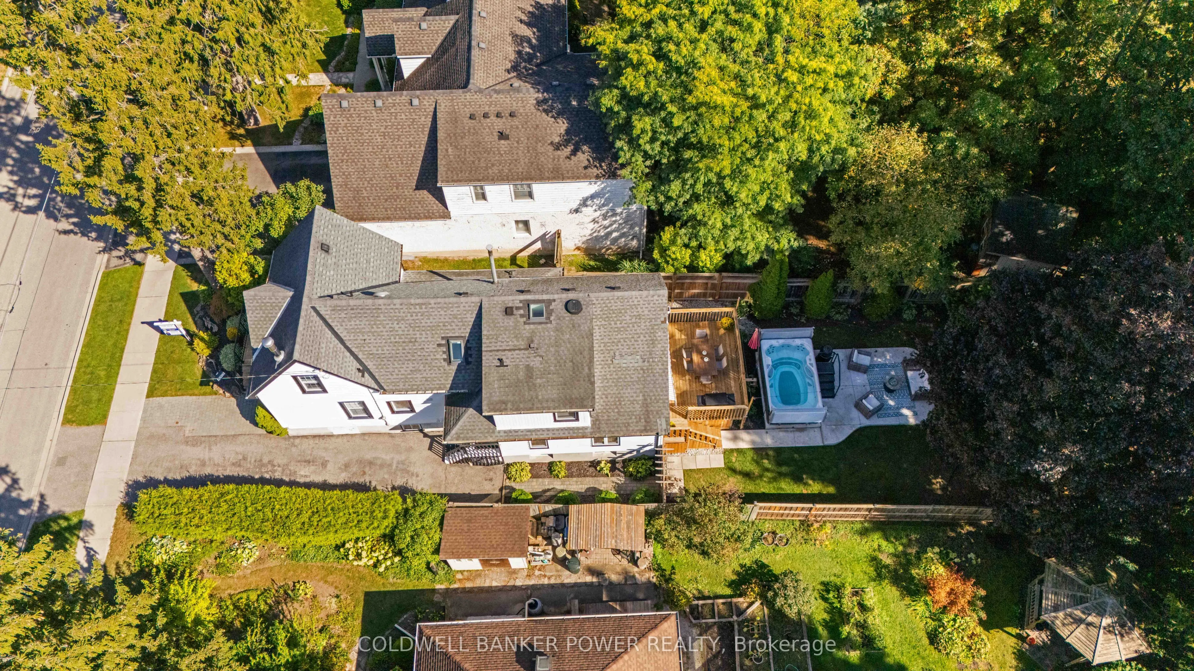 145 Elworthy Avenue