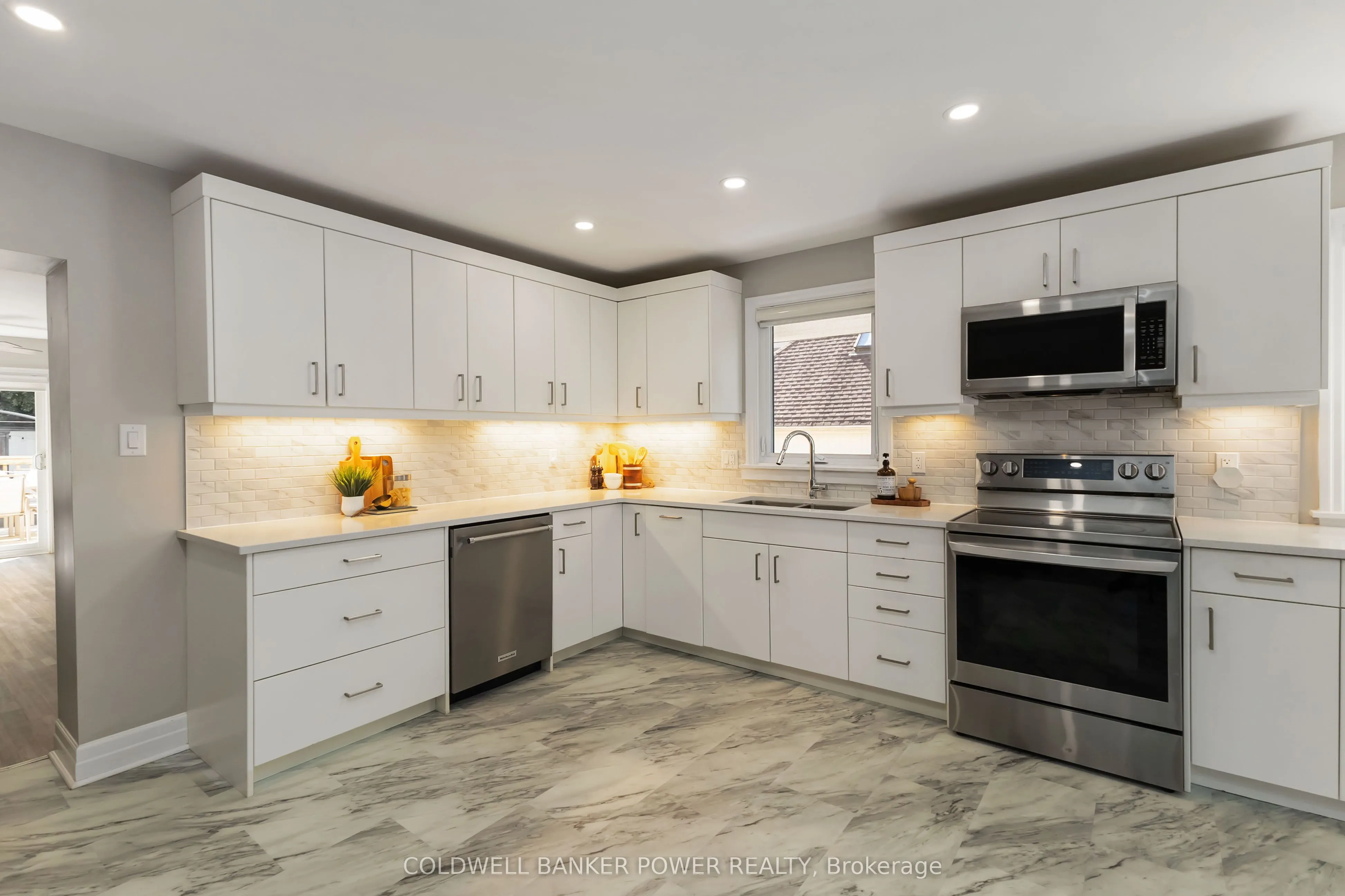 145 Elworthy Avenue