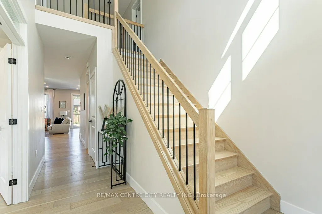 100 Foxborough Place