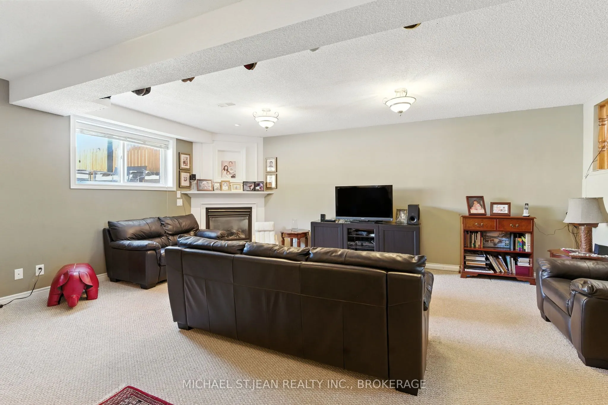320 Winterberry Boulevard