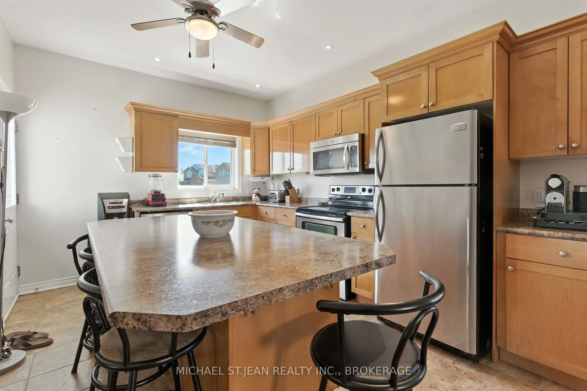 320 Winterberry Boulevard