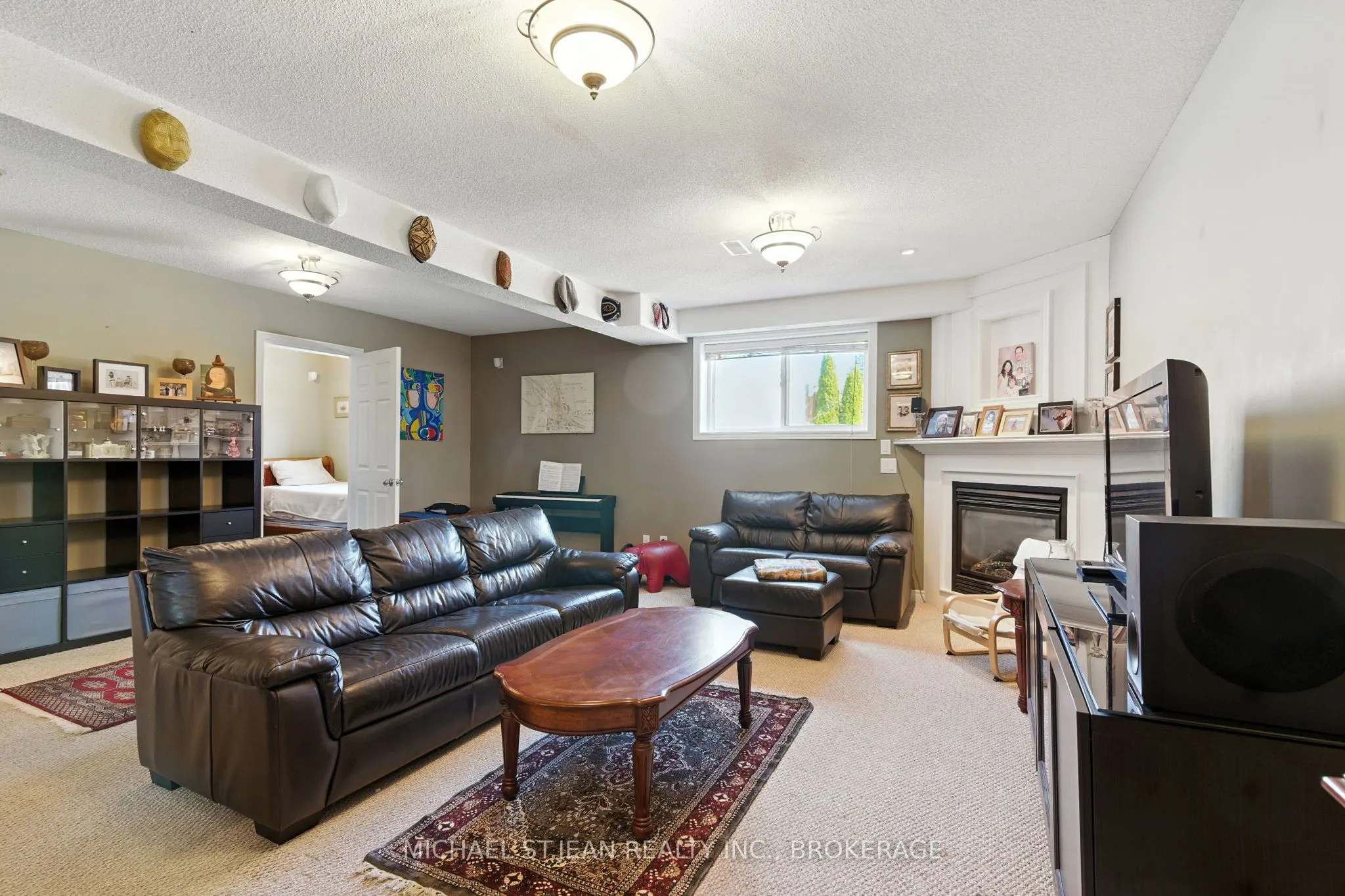 320 Winterberry Boulevard
