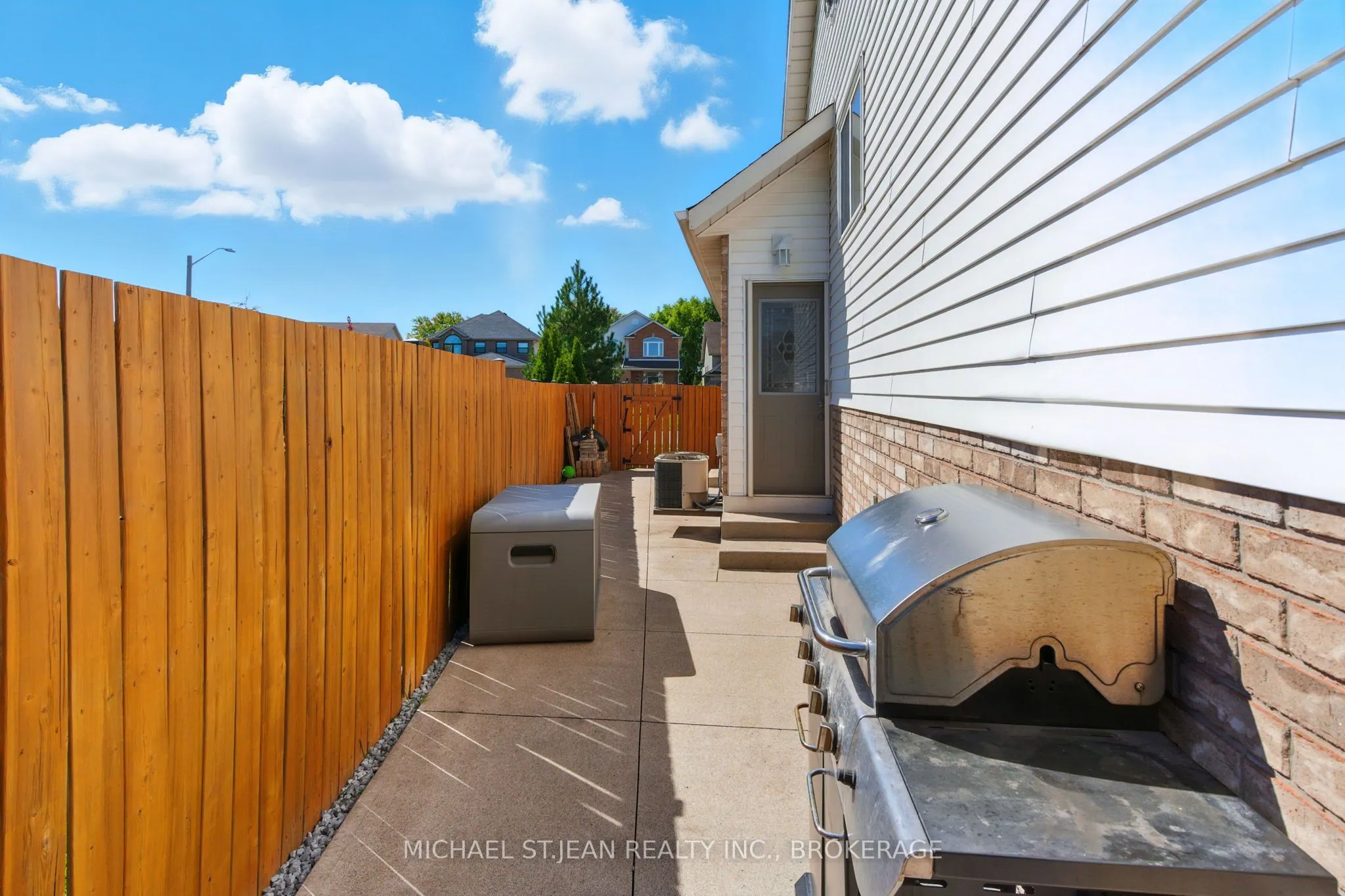 320 Winterberry Boulevard