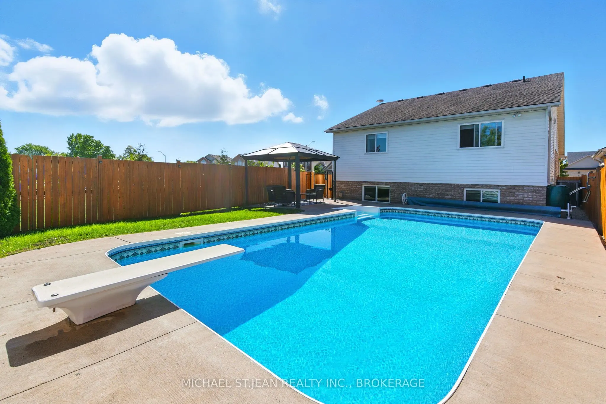 320 Winterberry Boulevard