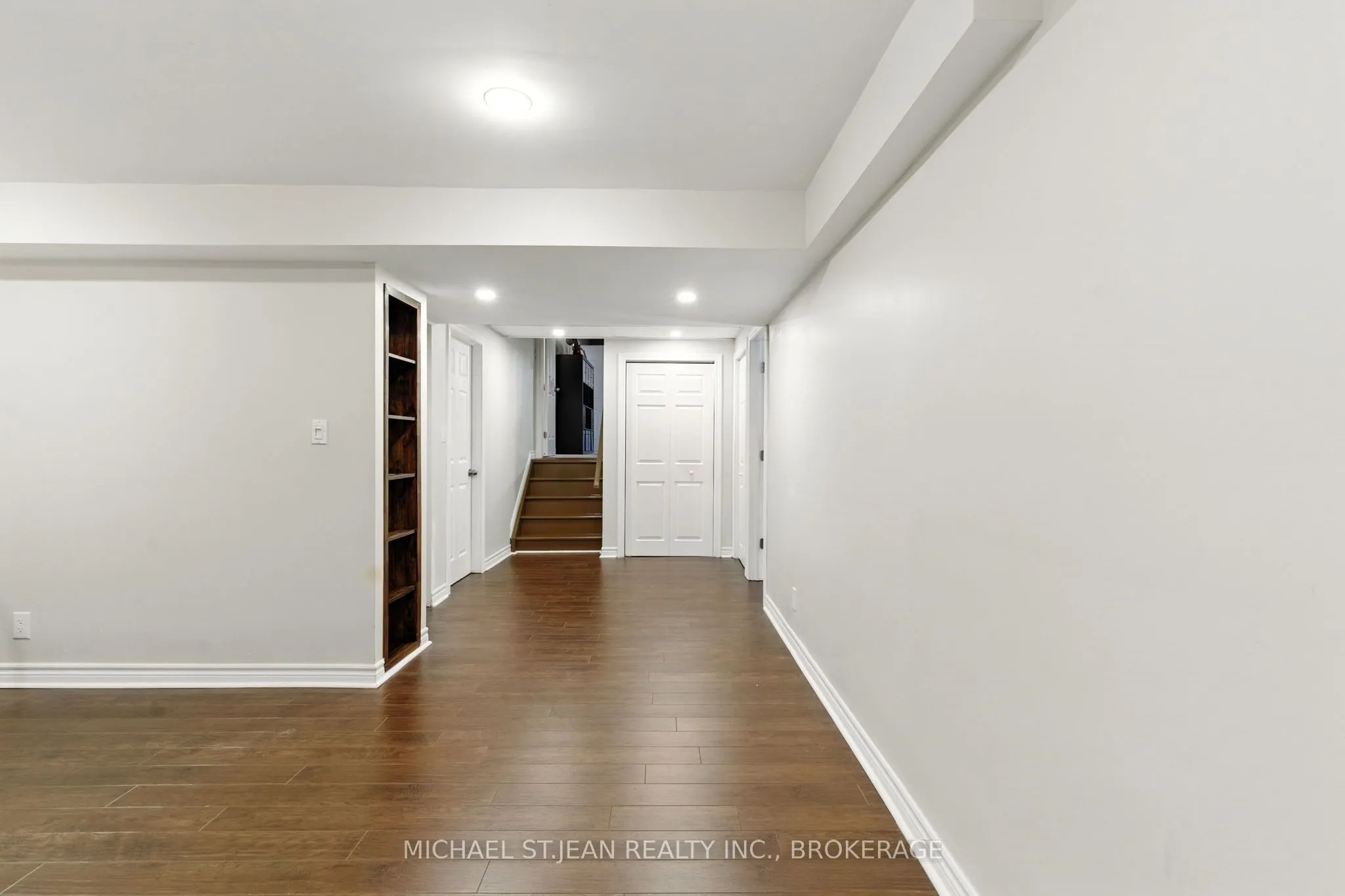 320 Winterberry Boulevard