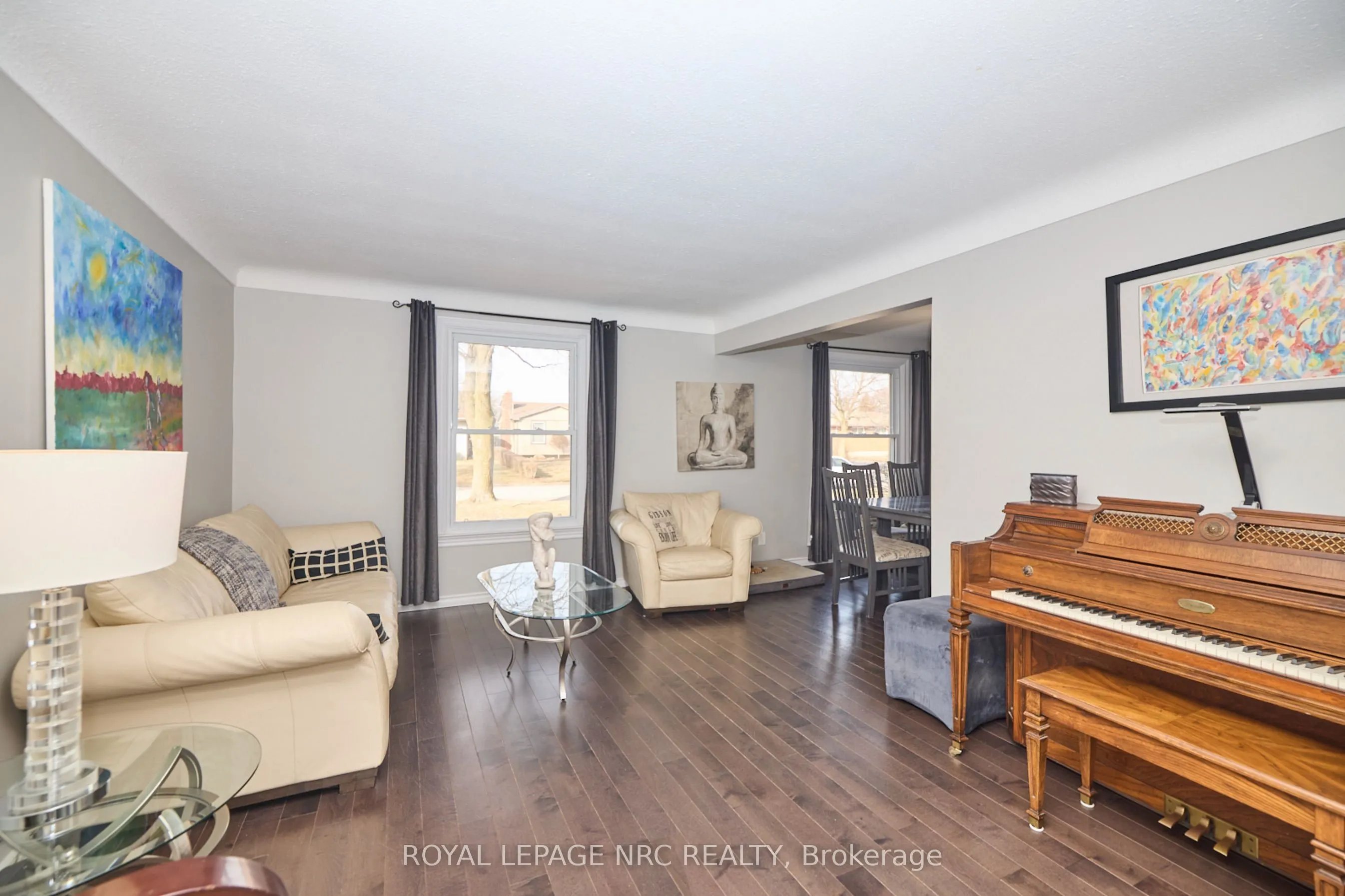 28 Ramsey Street E