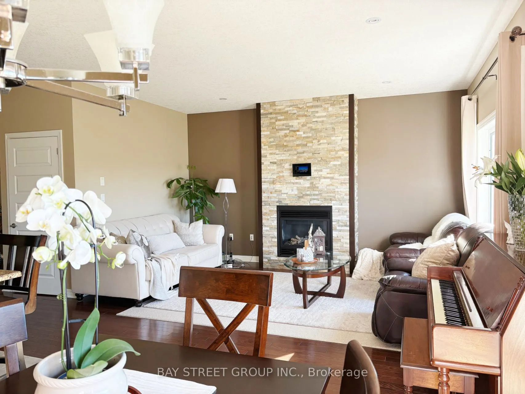 1451 Howlett Circle