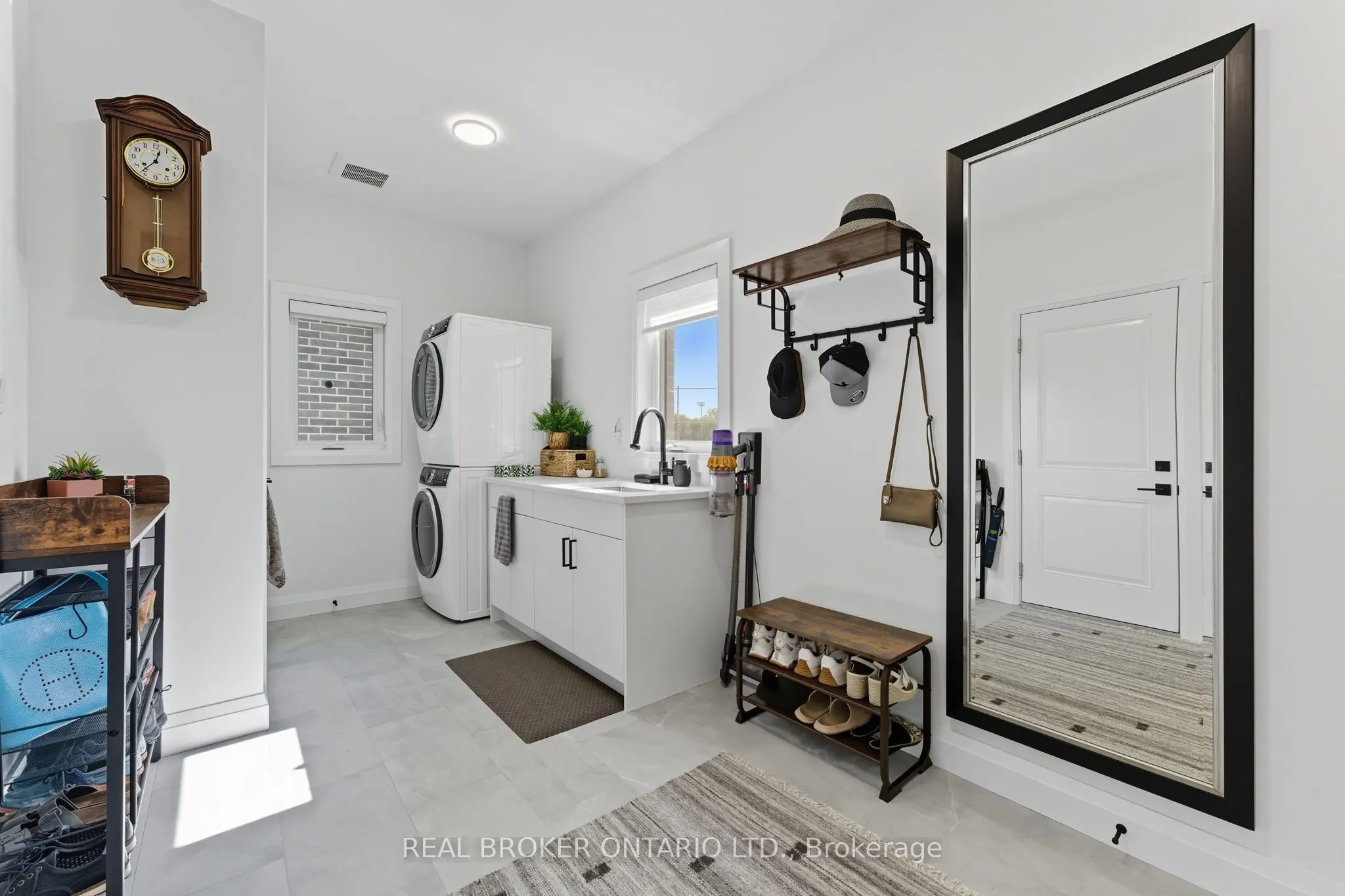 242 Mount Pleasant Street, #4
