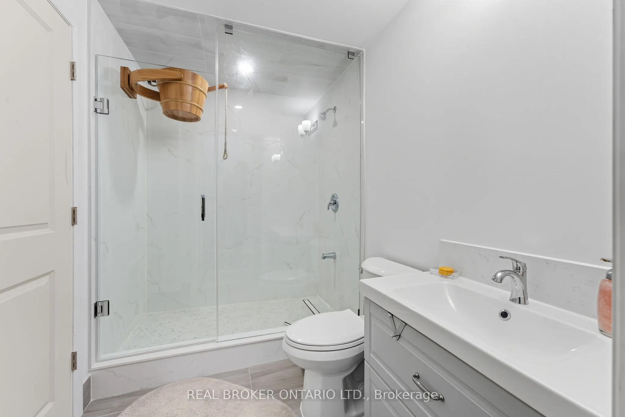 242 Mount Pleasant Street, #4
