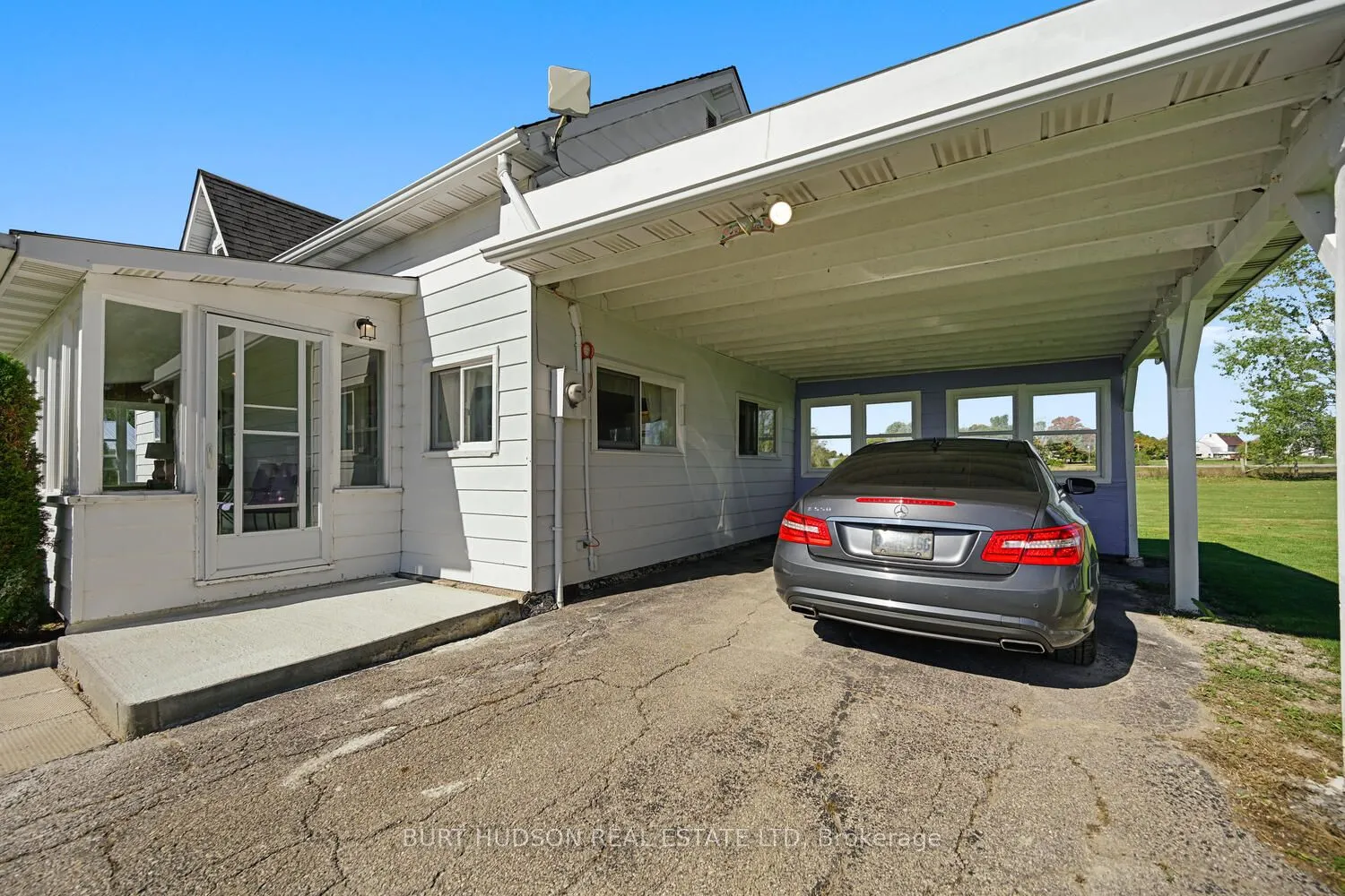 10106 Dixie Road W