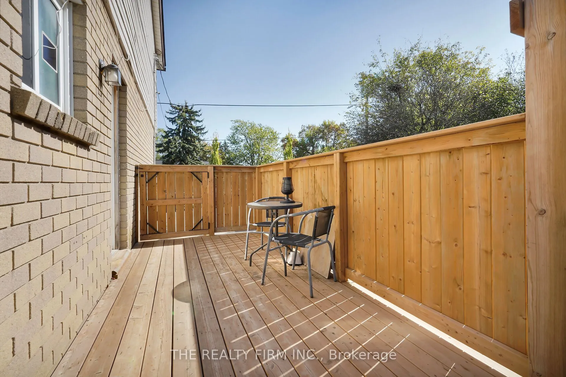 86 Mackay Avenue