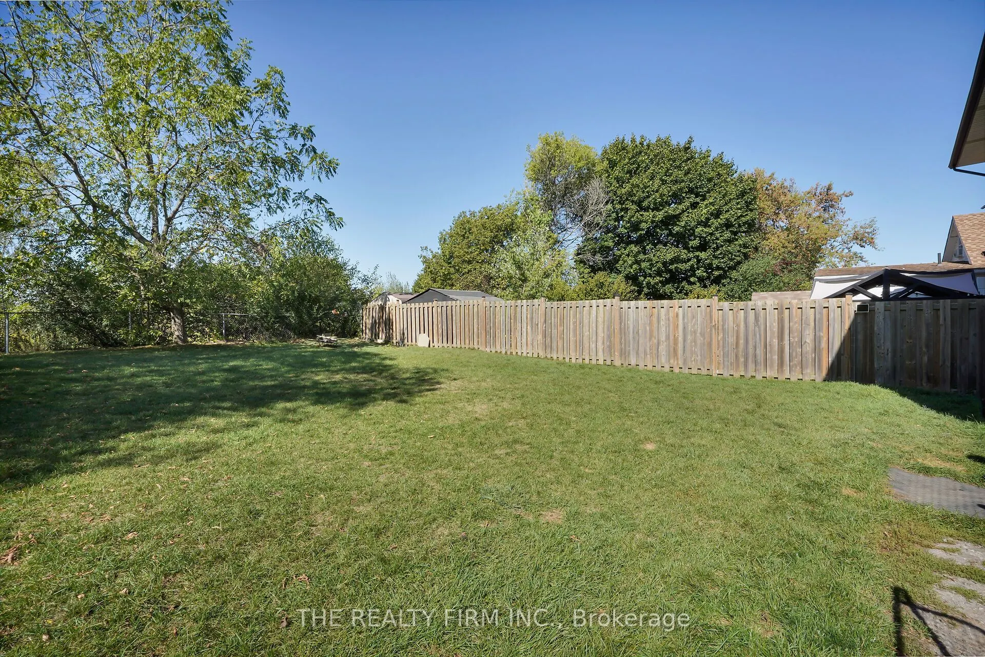 86 Mackay Avenue