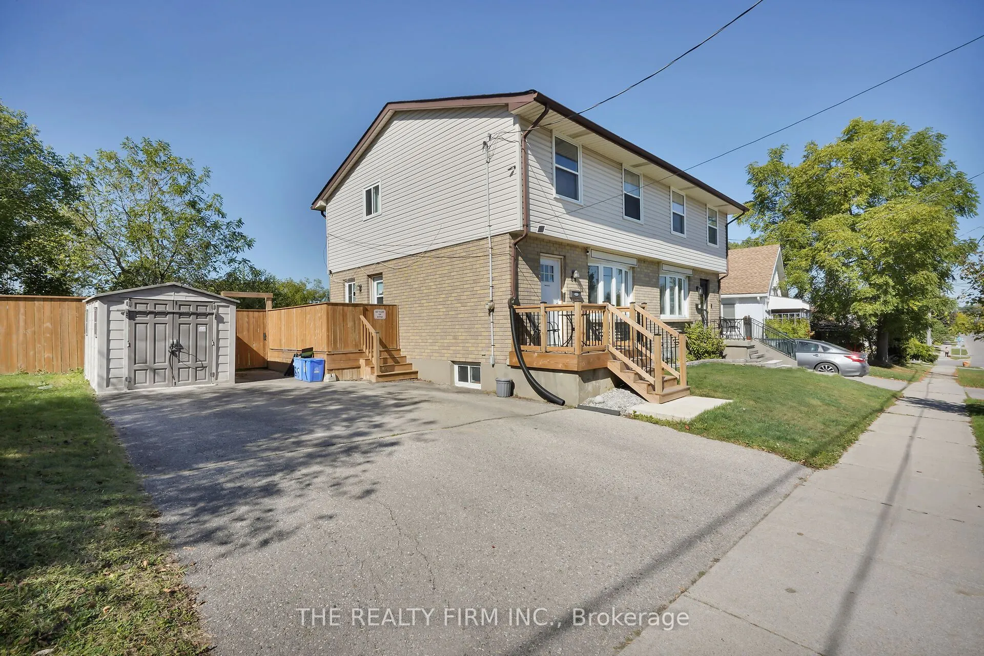 86 Mackay Avenue