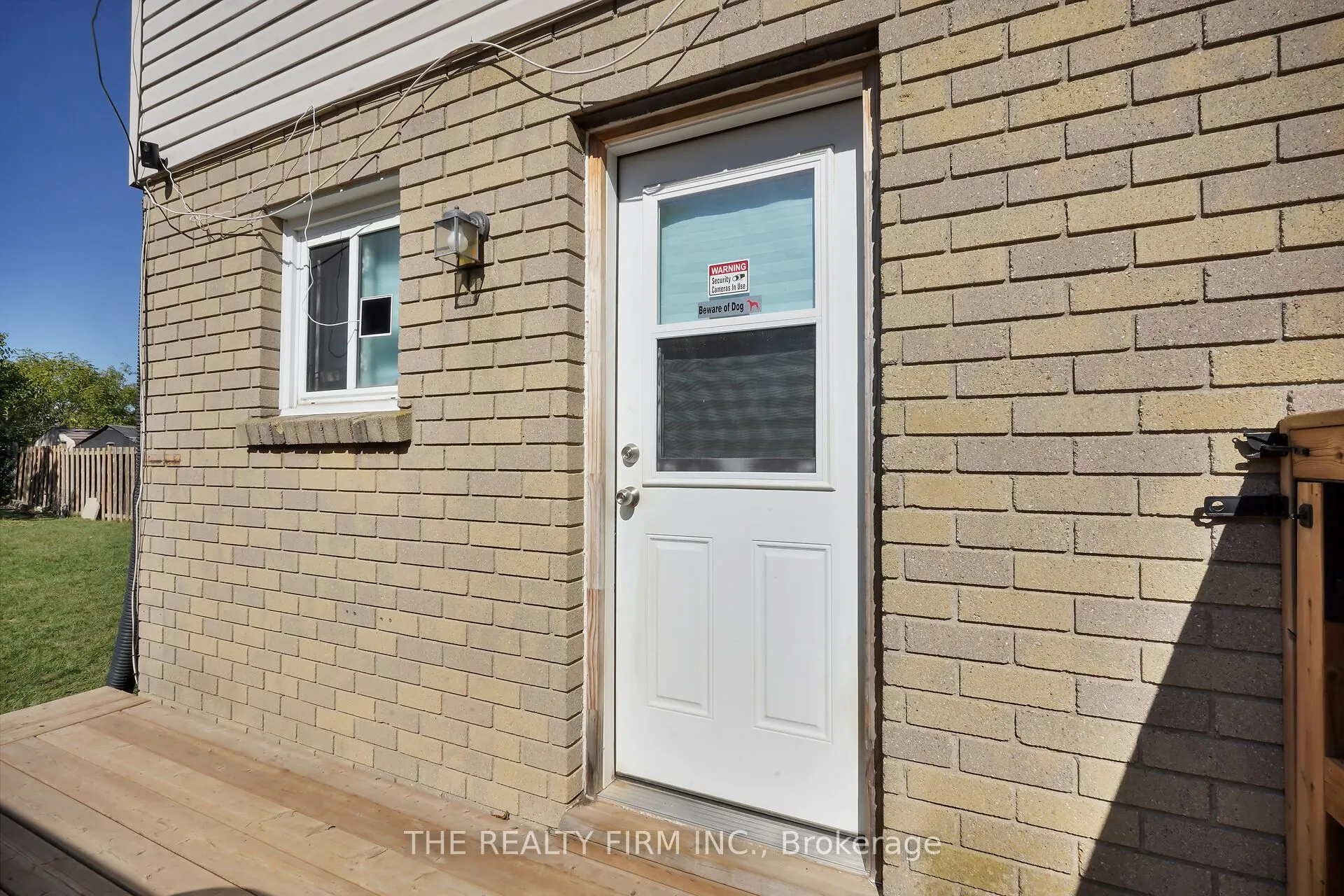 86 Mackay Avenue