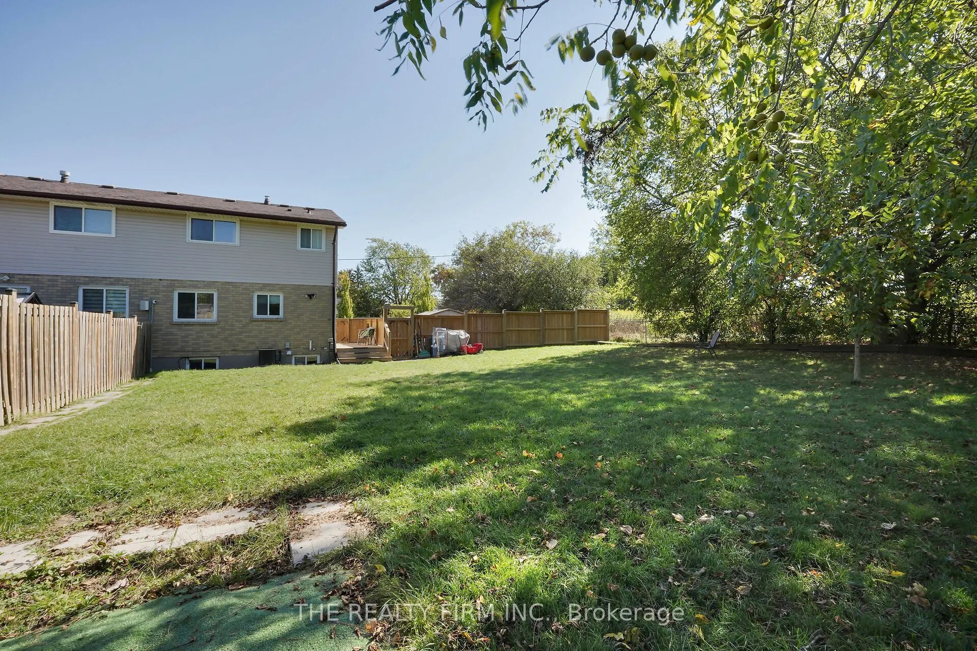 86 Mackay Avenue