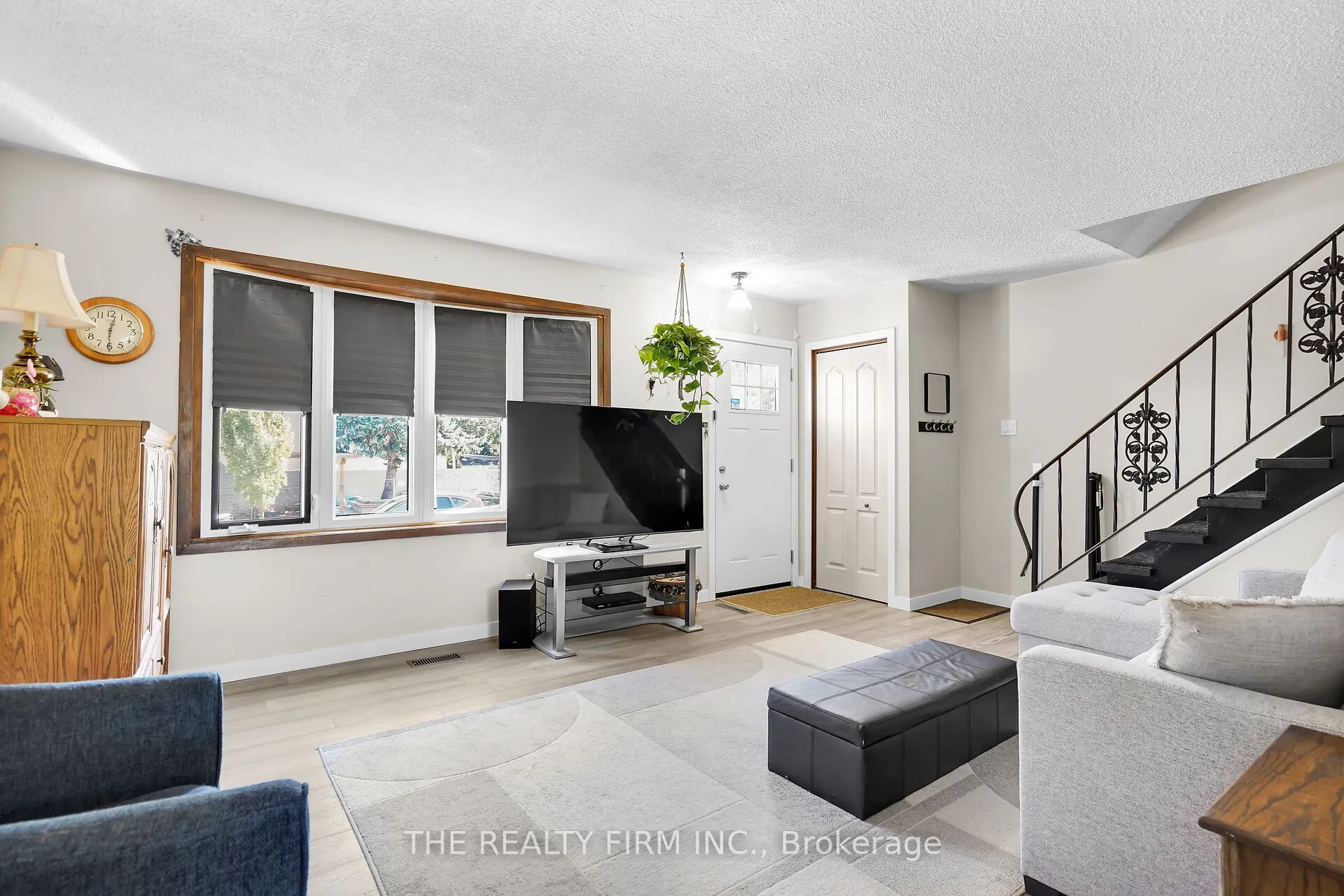 86 Mackay Avenue