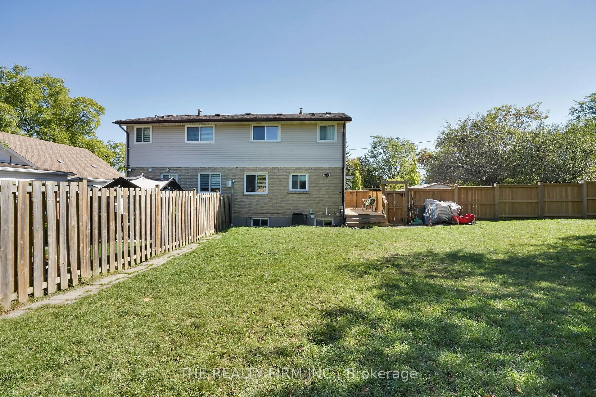 86 Mackay Avenue