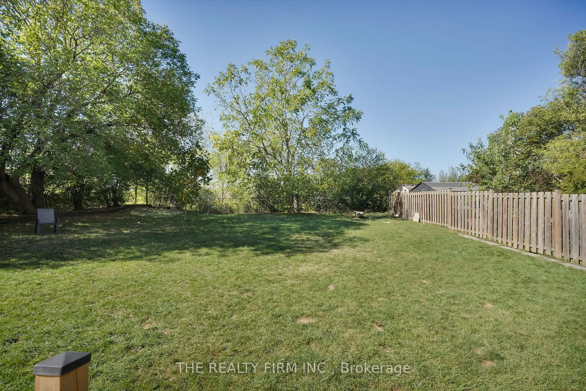 86 Mackay Avenue
