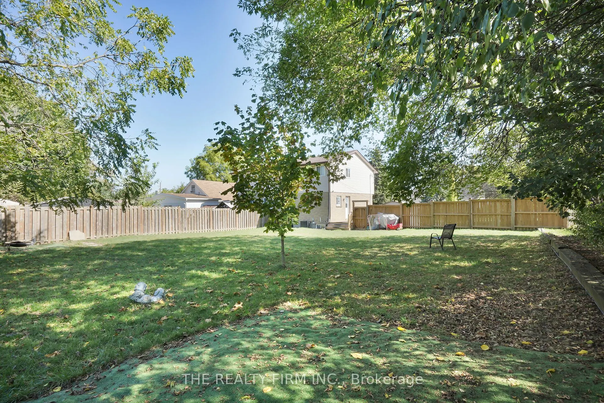 86 Mackay Avenue