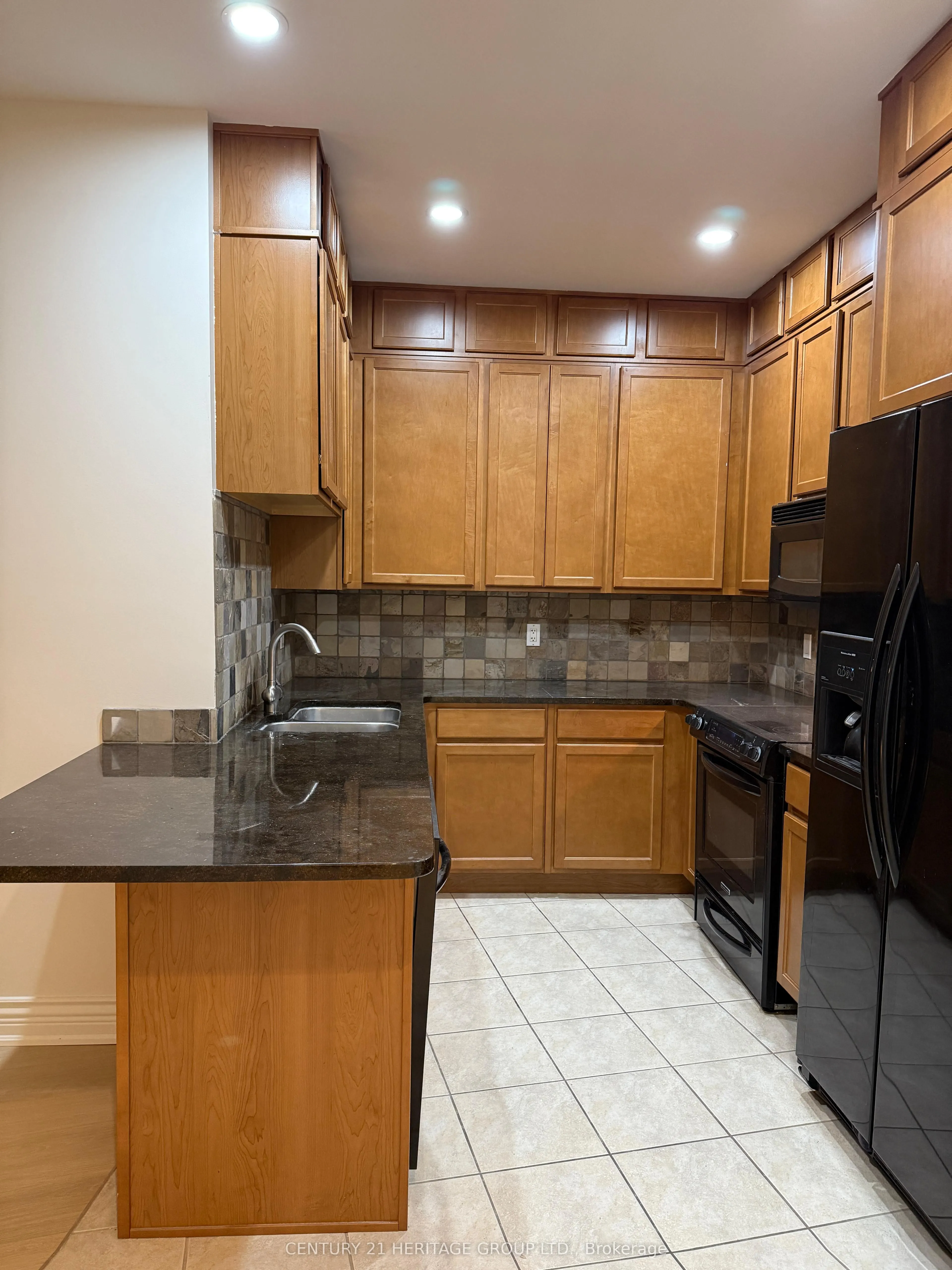 1225 Riverside Drive W, #305