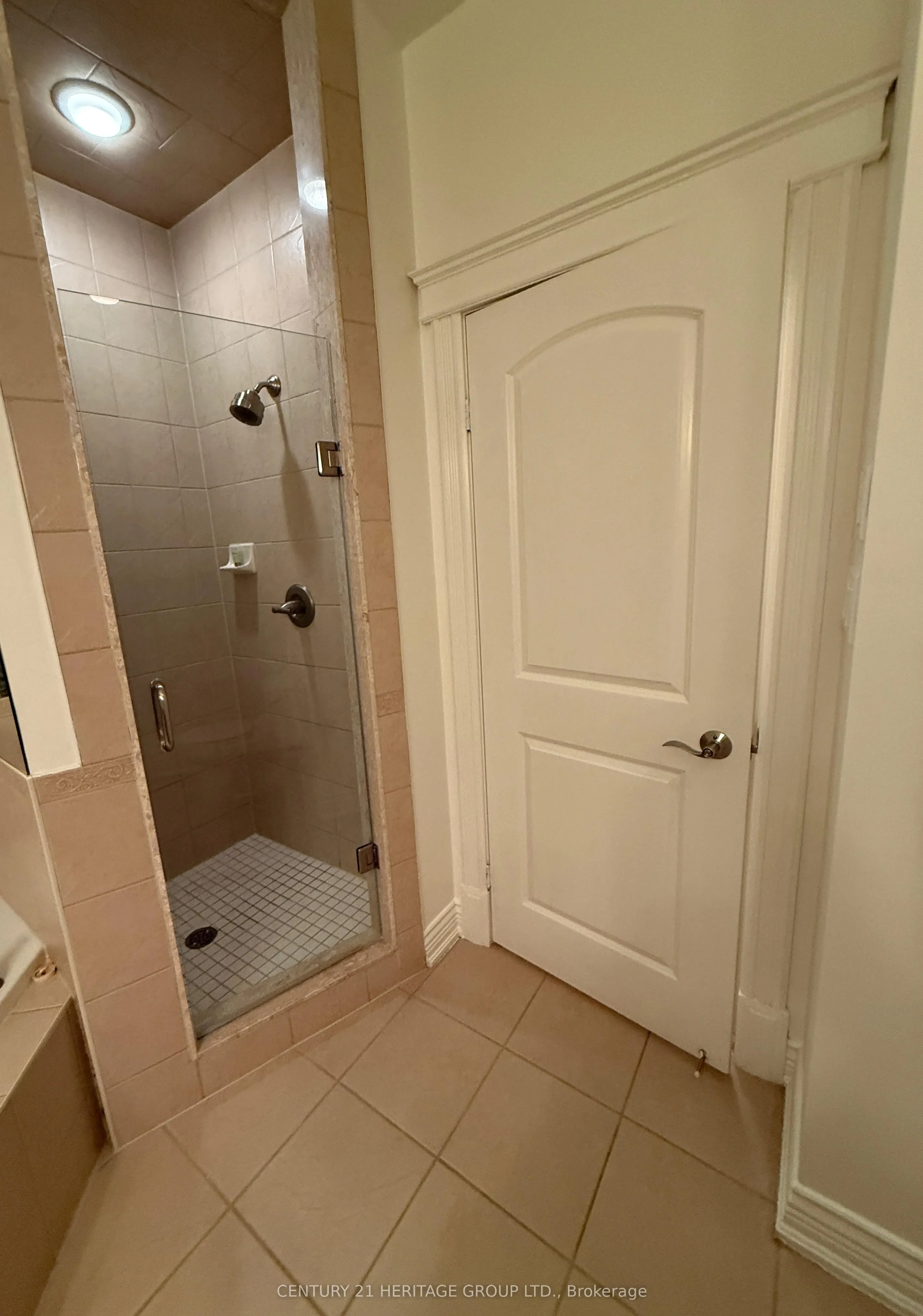 1225 Riverside Drive W, #305