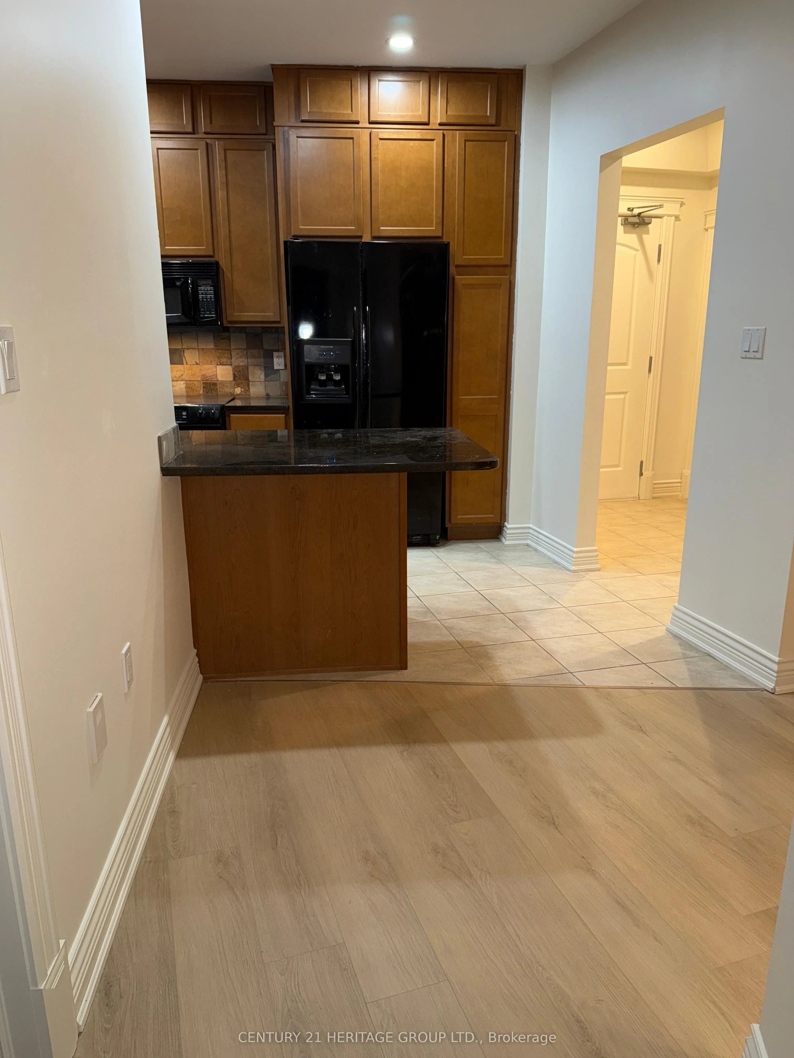 1225 Riverside Drive W, #305