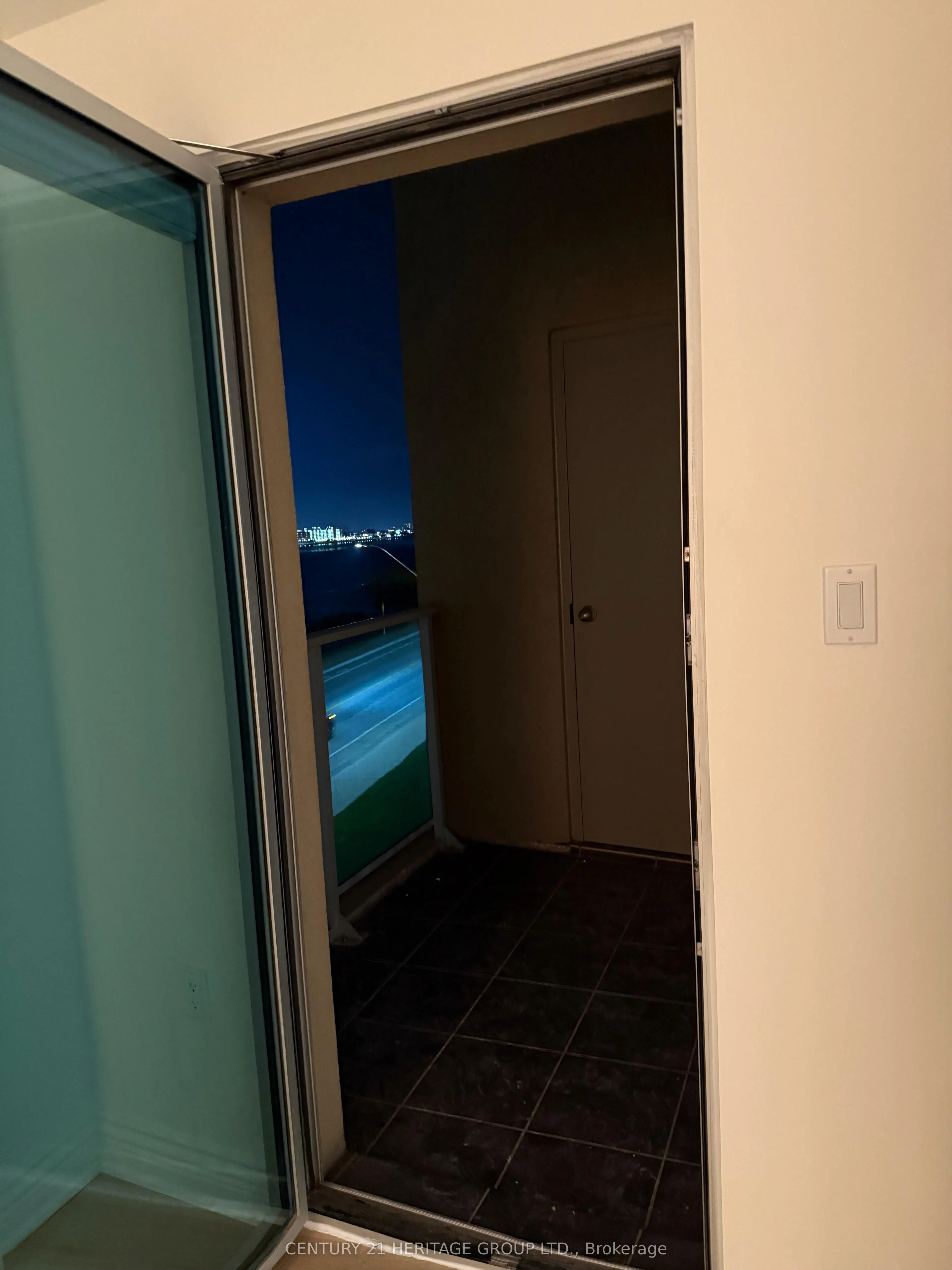 1225 Riverside Drive W, #305
