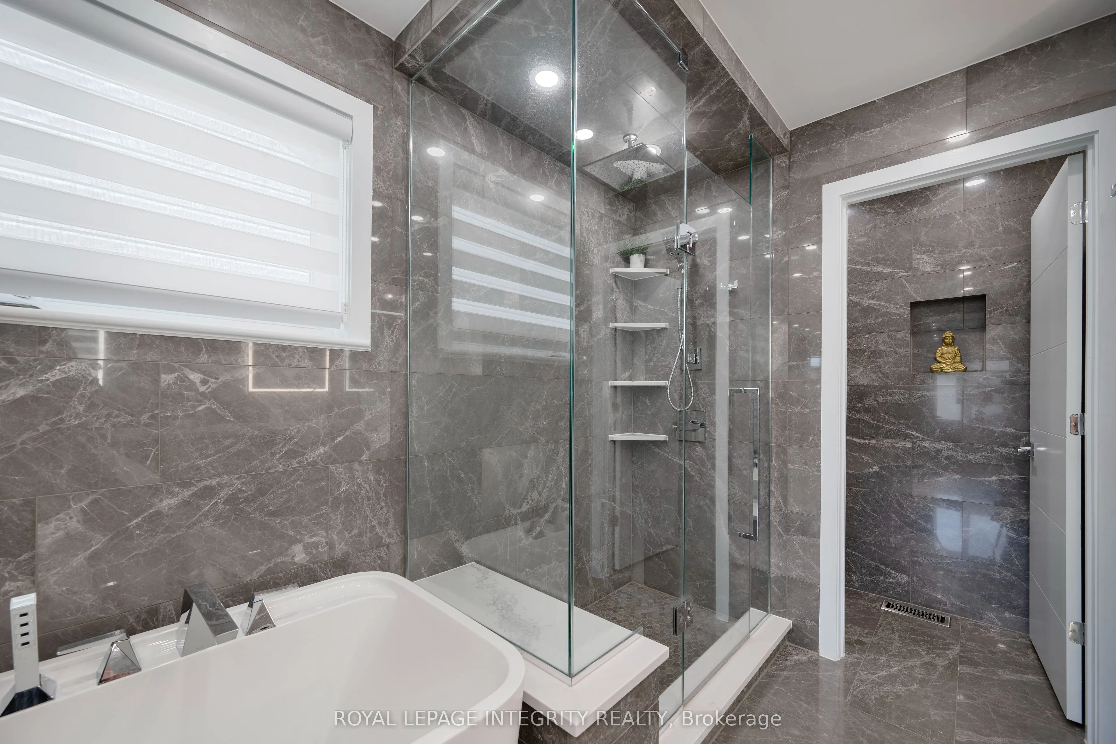 232 Condado Crescent
