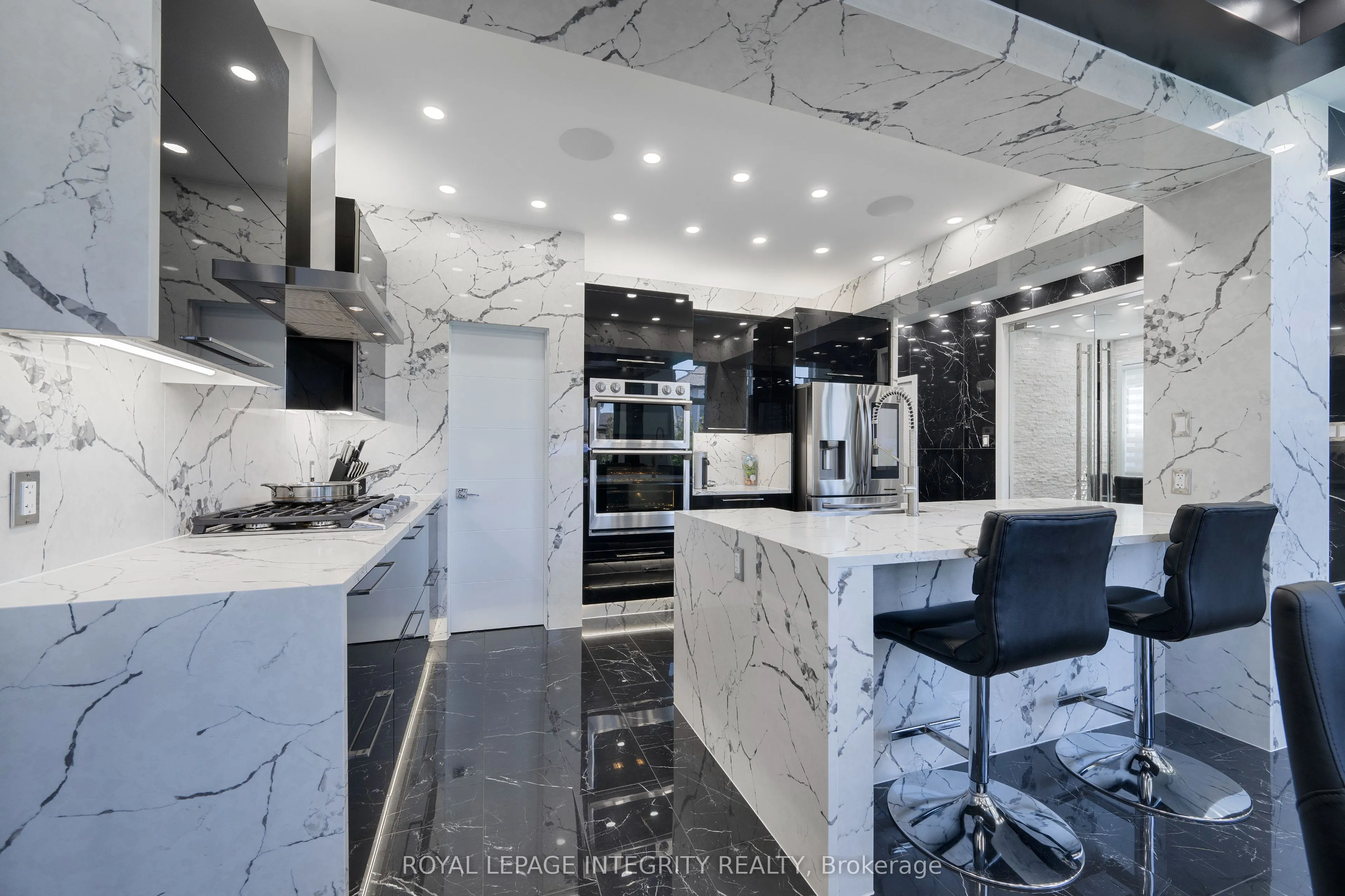 232 Condado Crescent