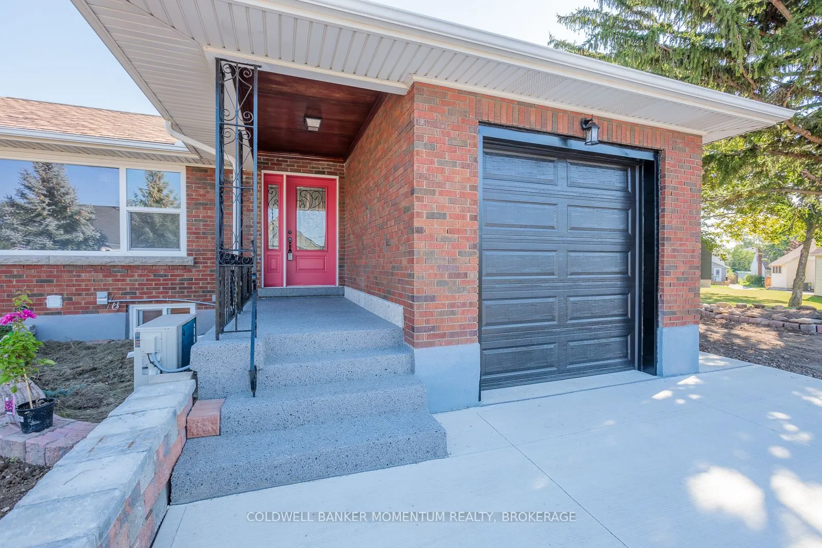 2 Foley Crescent