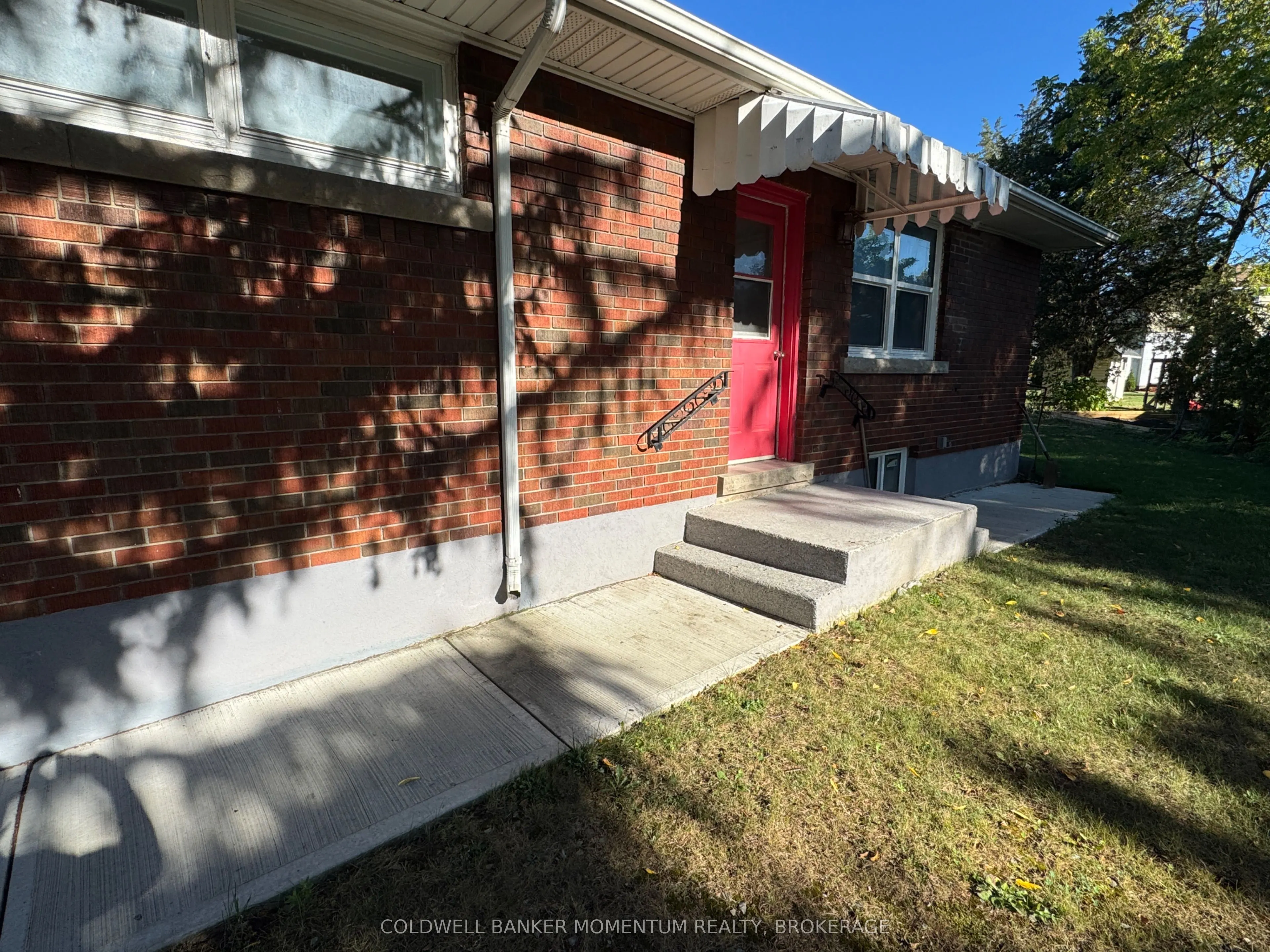 2 Foley Crescent