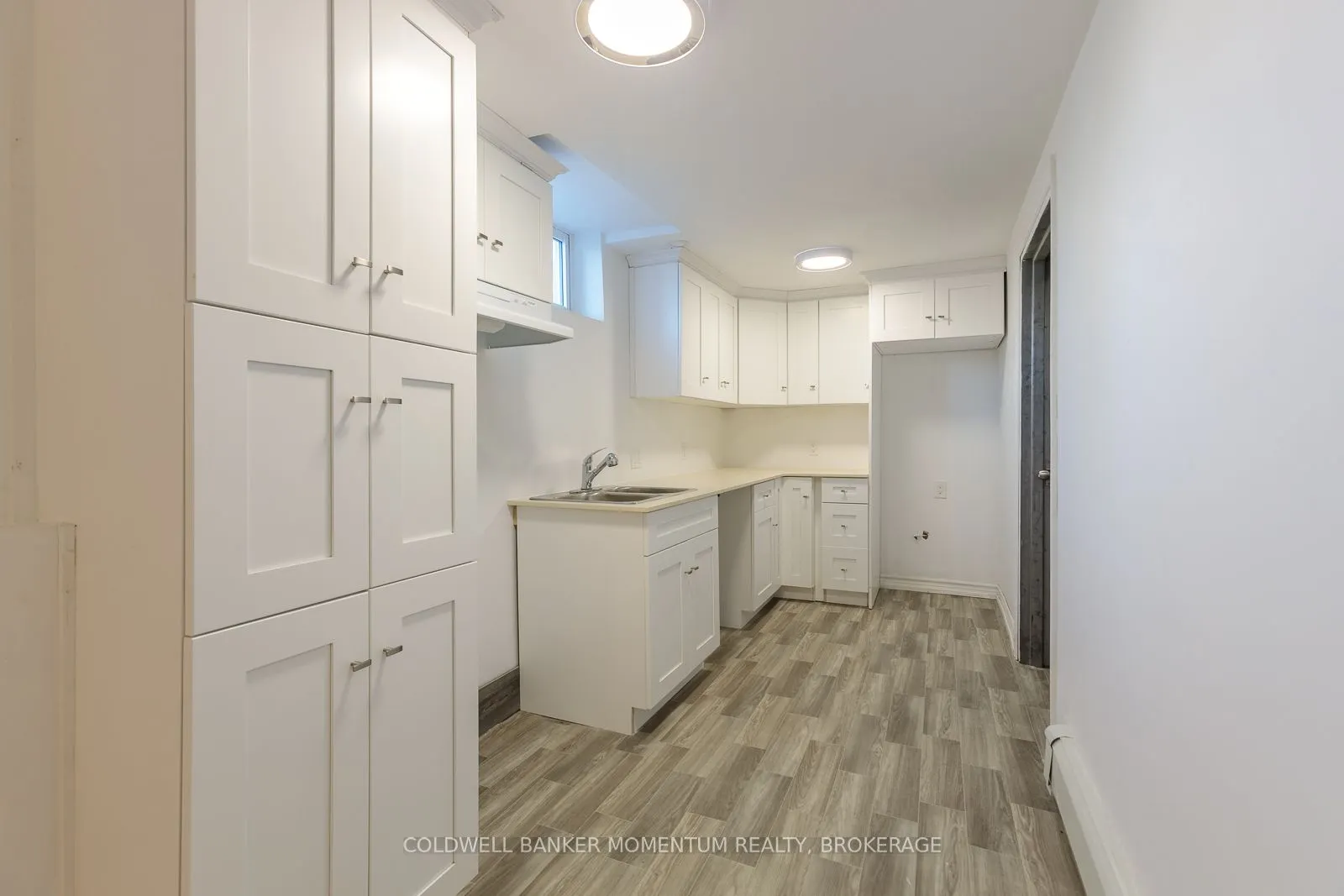 2 Foley Crescent