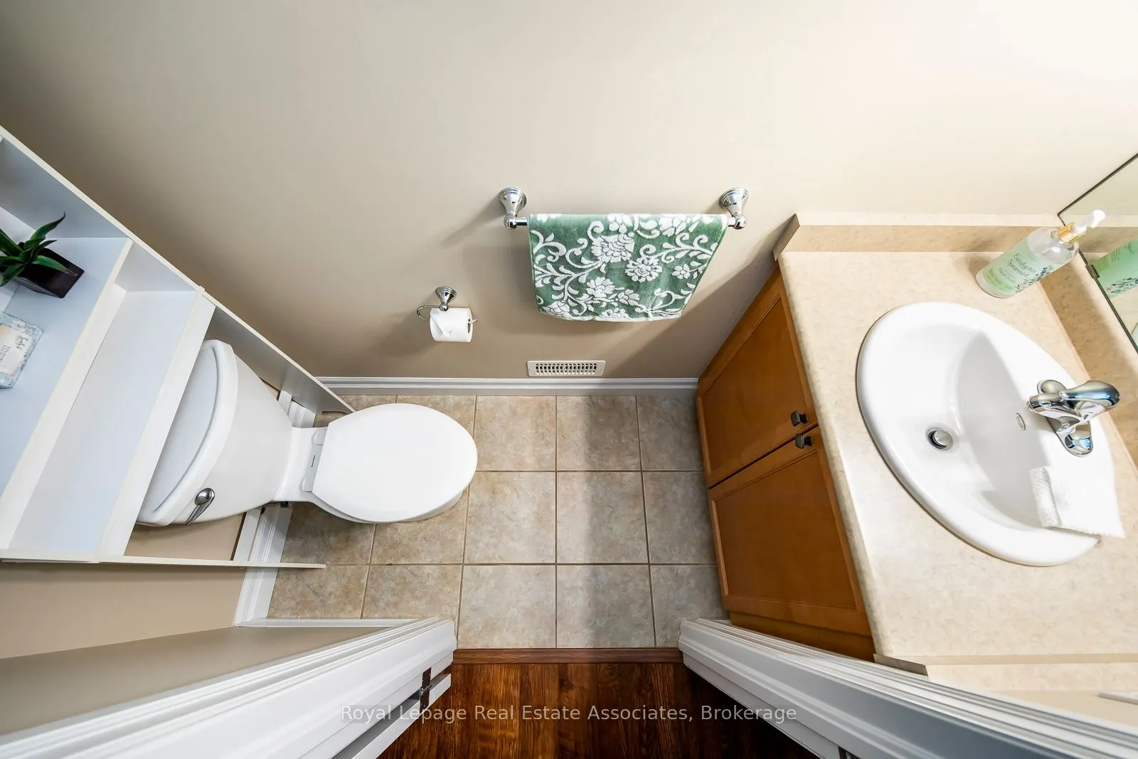 760 Woodhill Drive, #221