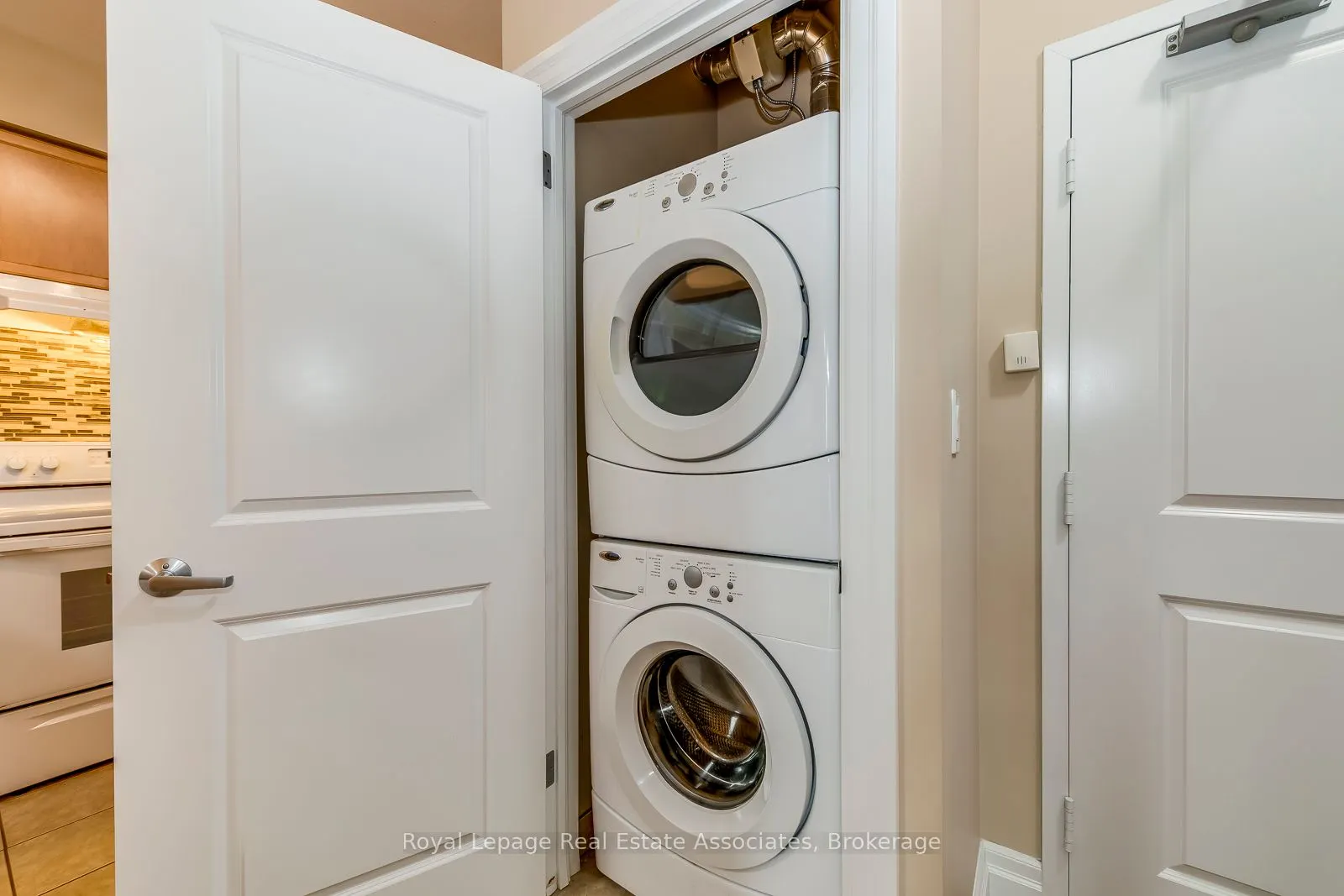 760 Woodhill Drive, #221