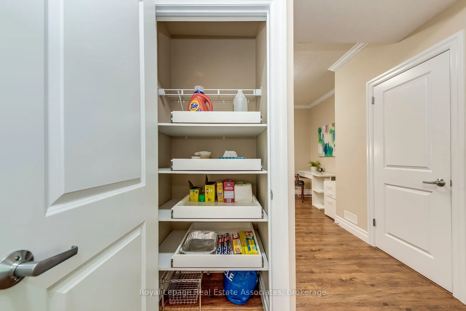 760 Woodhill Drive, #221