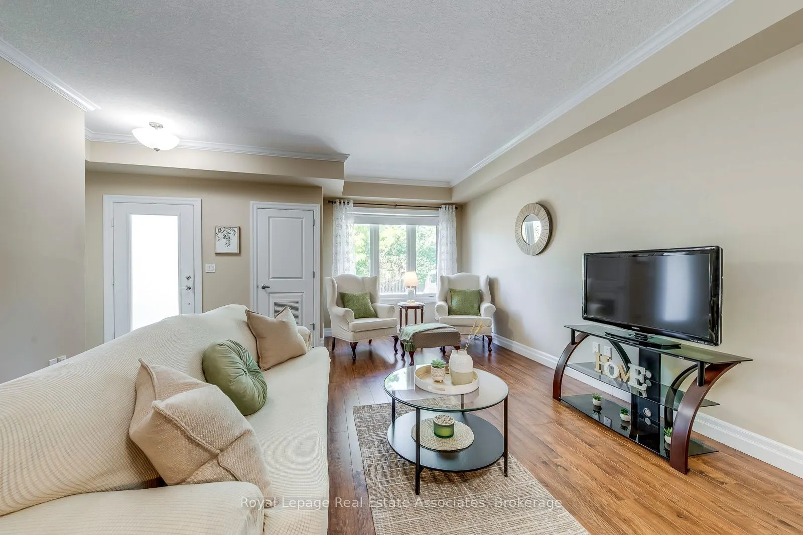 760 Woodhill Drive, #221