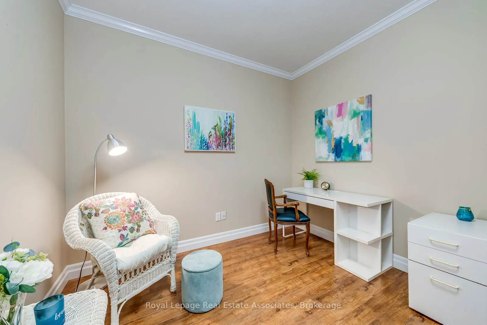 760 Woodhill Drive, #221