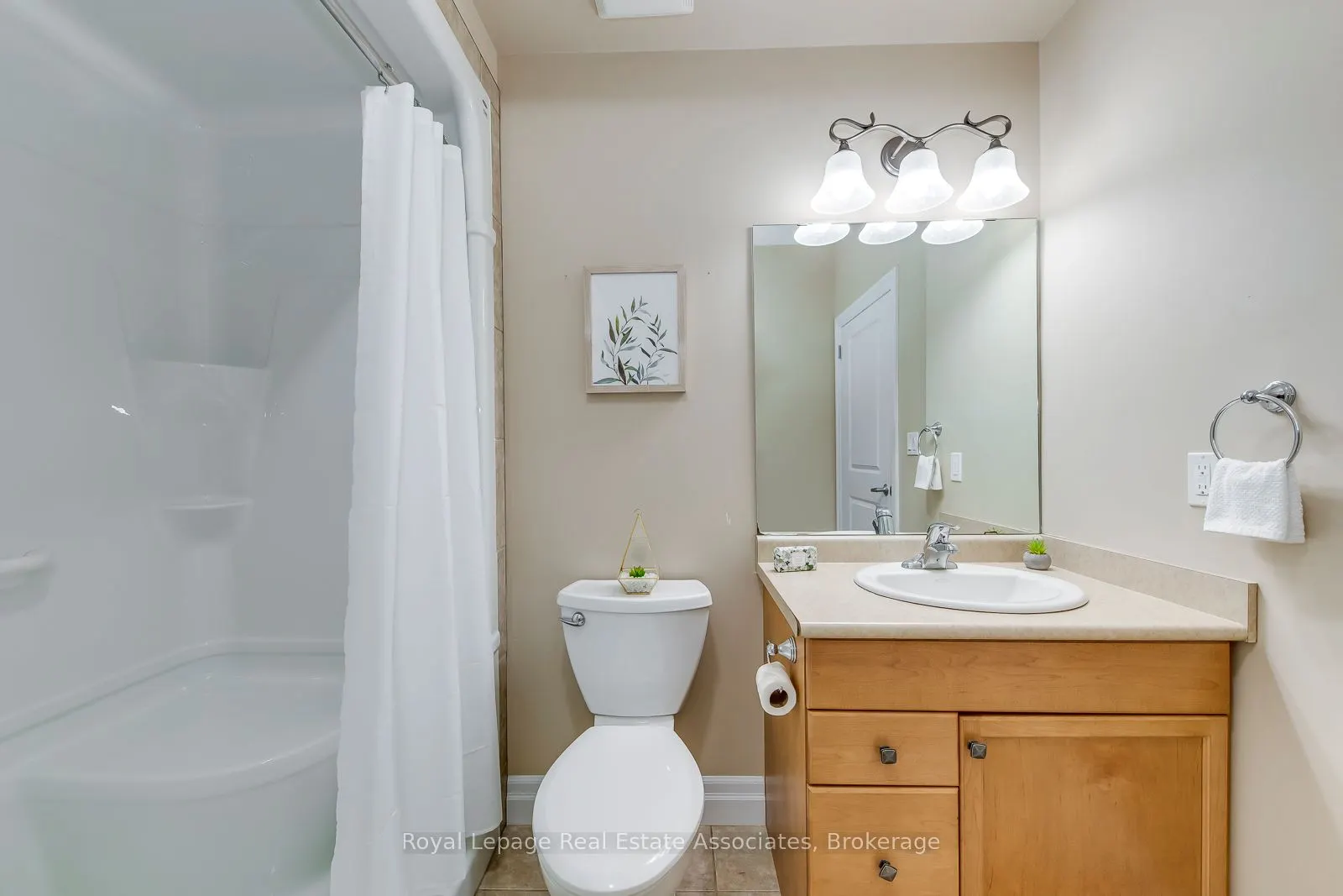 760 Woodhill Drive, #221
