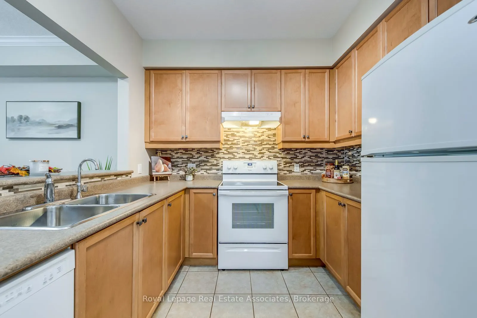 760 Woodhill Drive, #221