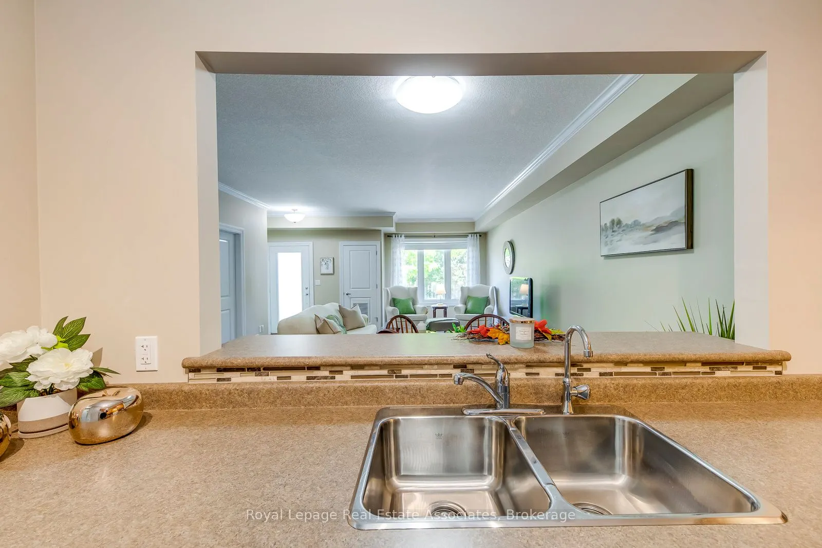 760 Woodhill Drive, #221