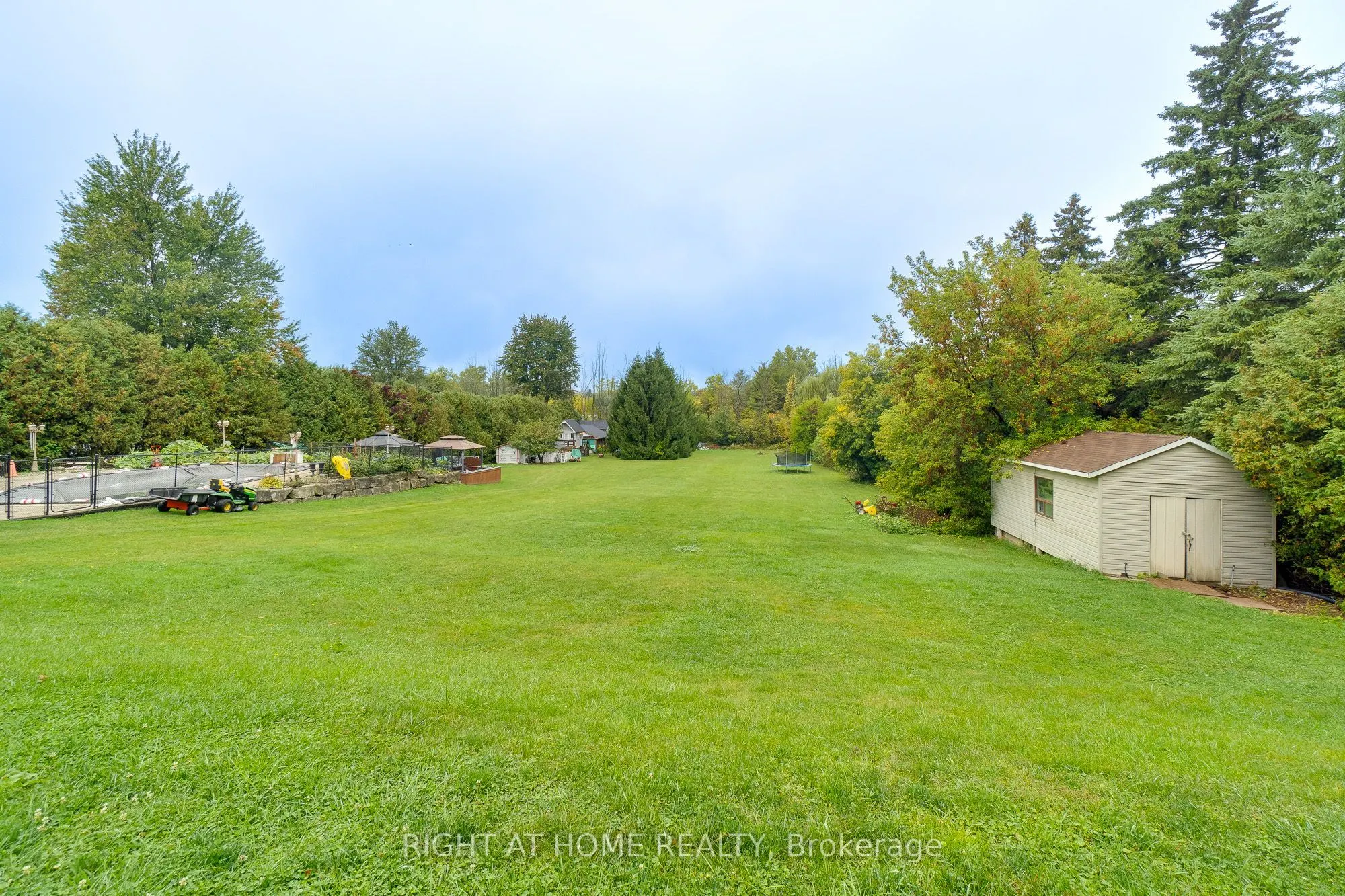 435 Parkside Drive