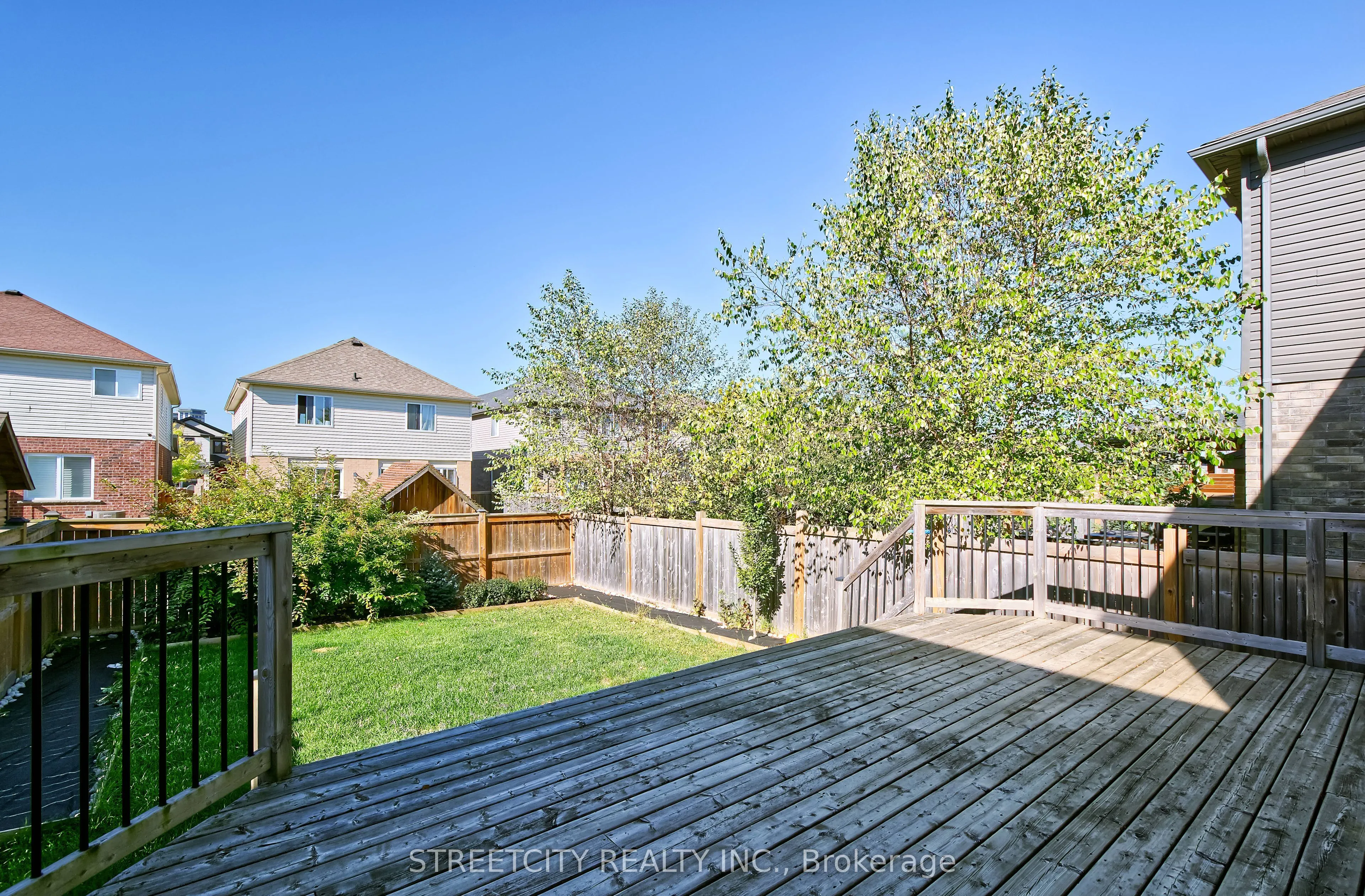 1966 Foxridge Crescent