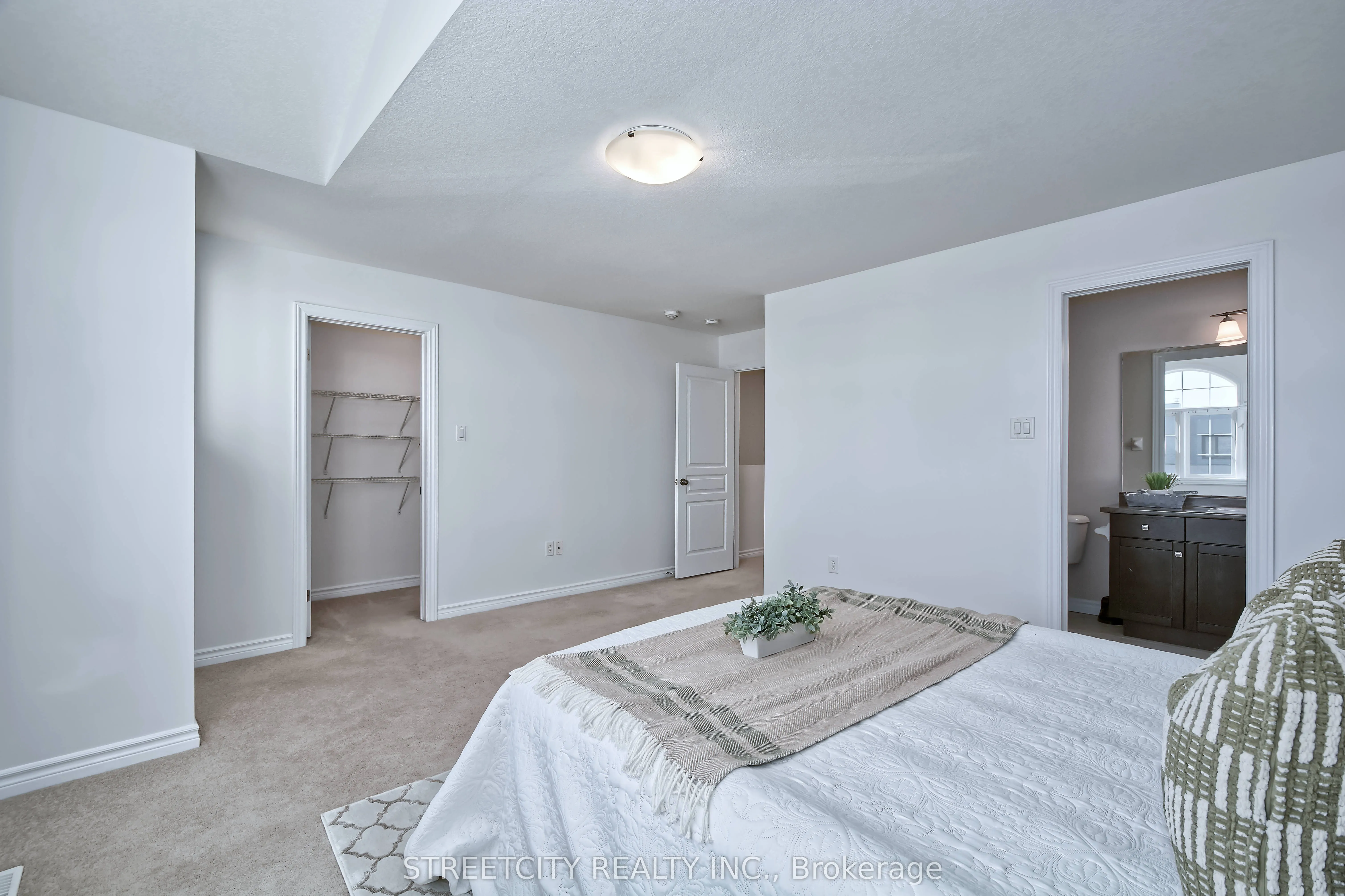 1966 Foxridge Crescent