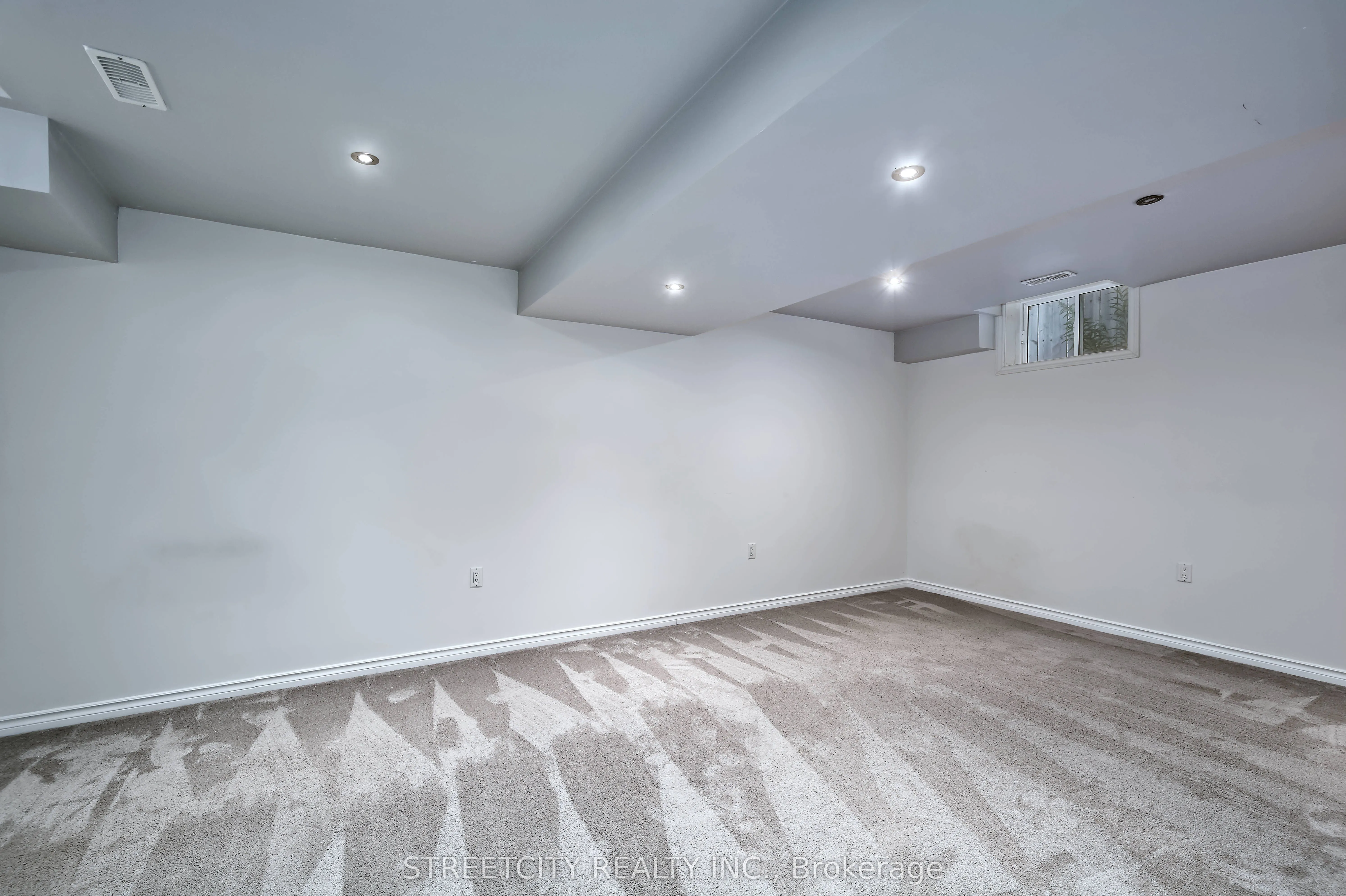 1966 Foxridge Crescent